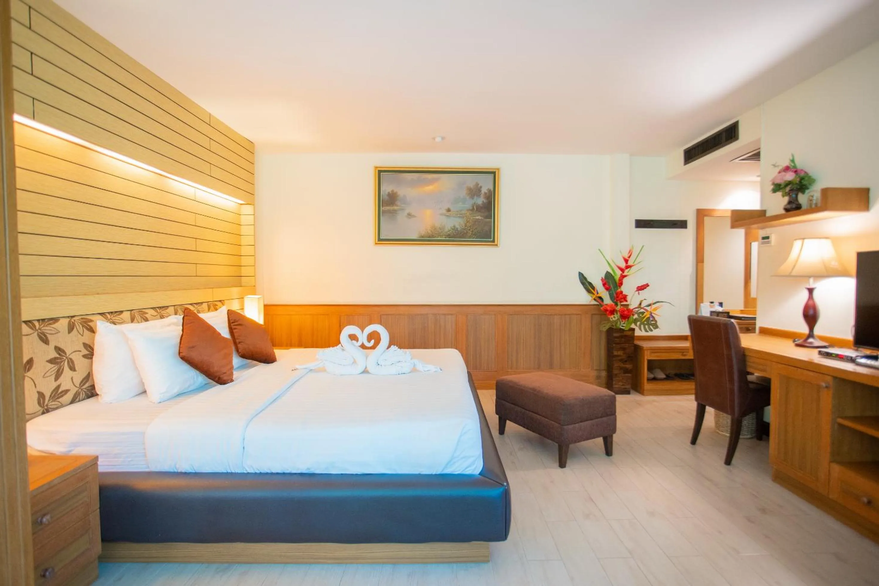 Bedroom, Bed in Chawalun Resort