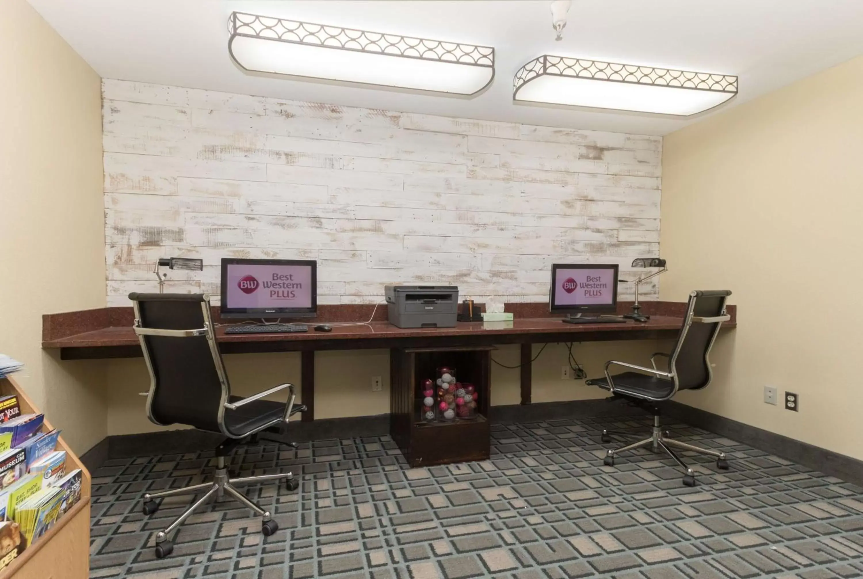 On site, Business Area/Conference Room in Best Western Plus Holland Inn & Suites