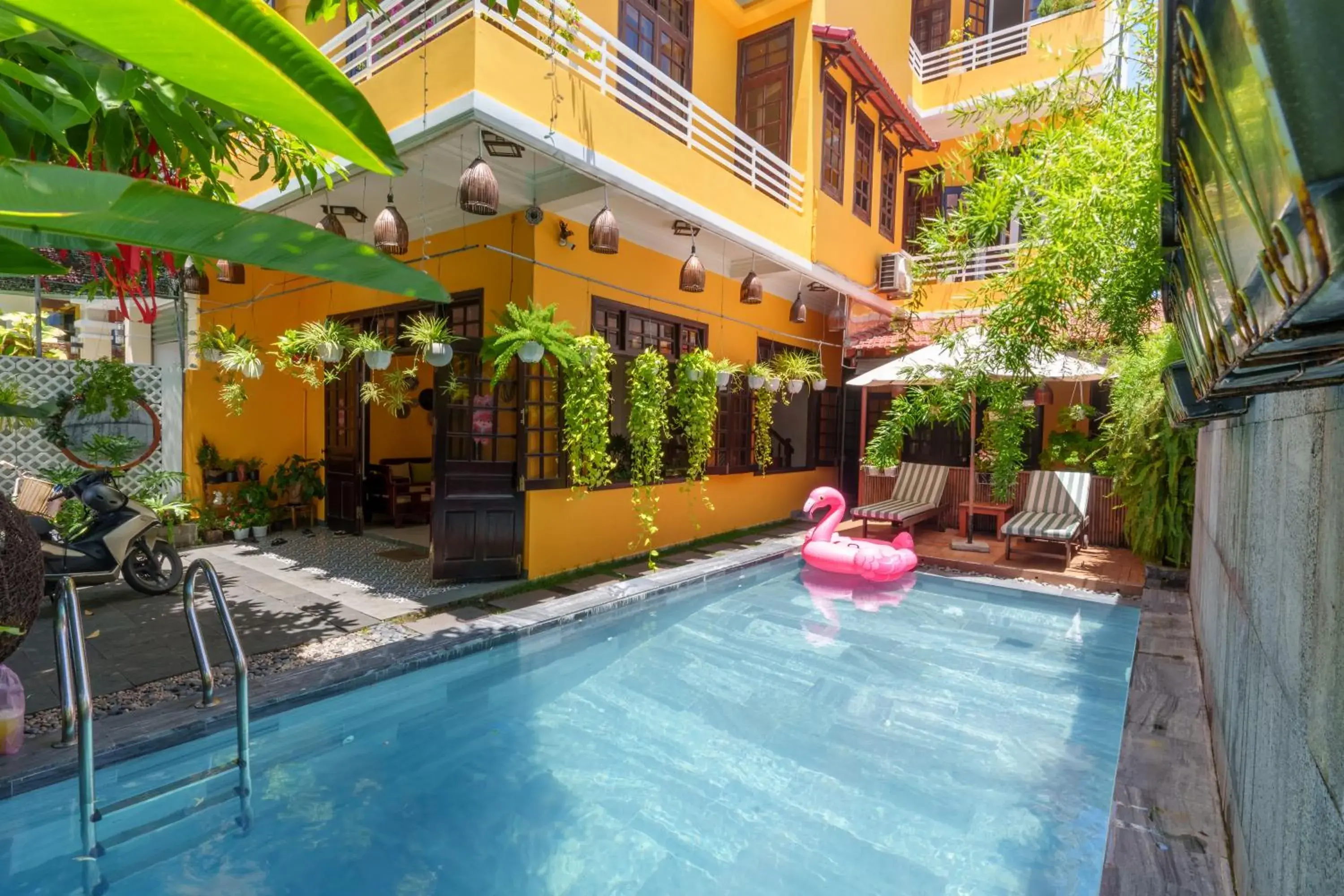 Swimming Pool in Thien Tan Villa with Private Pool