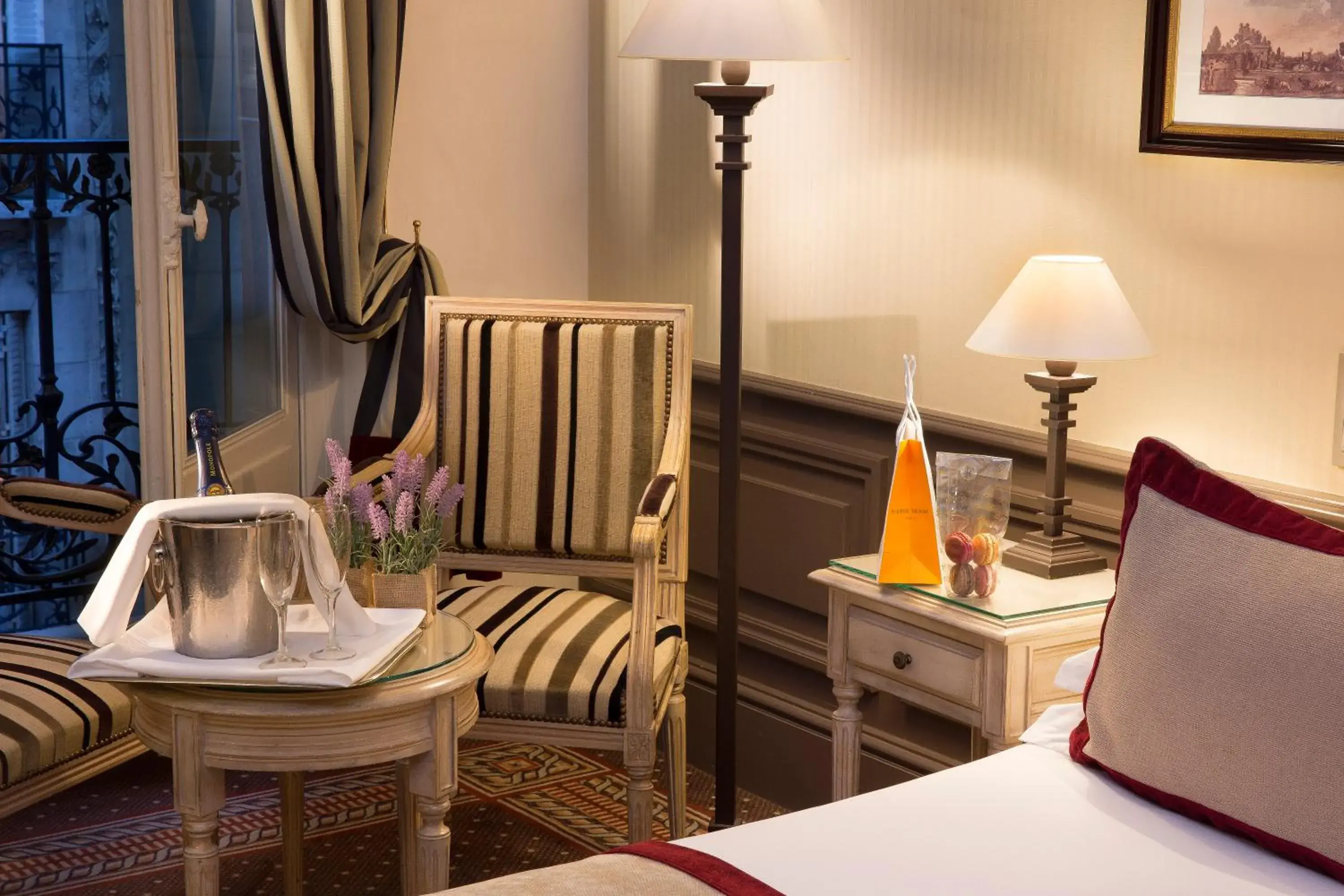 Decorative detail, Seating Area in Best Western Premier Trocadero La Tour Hotel