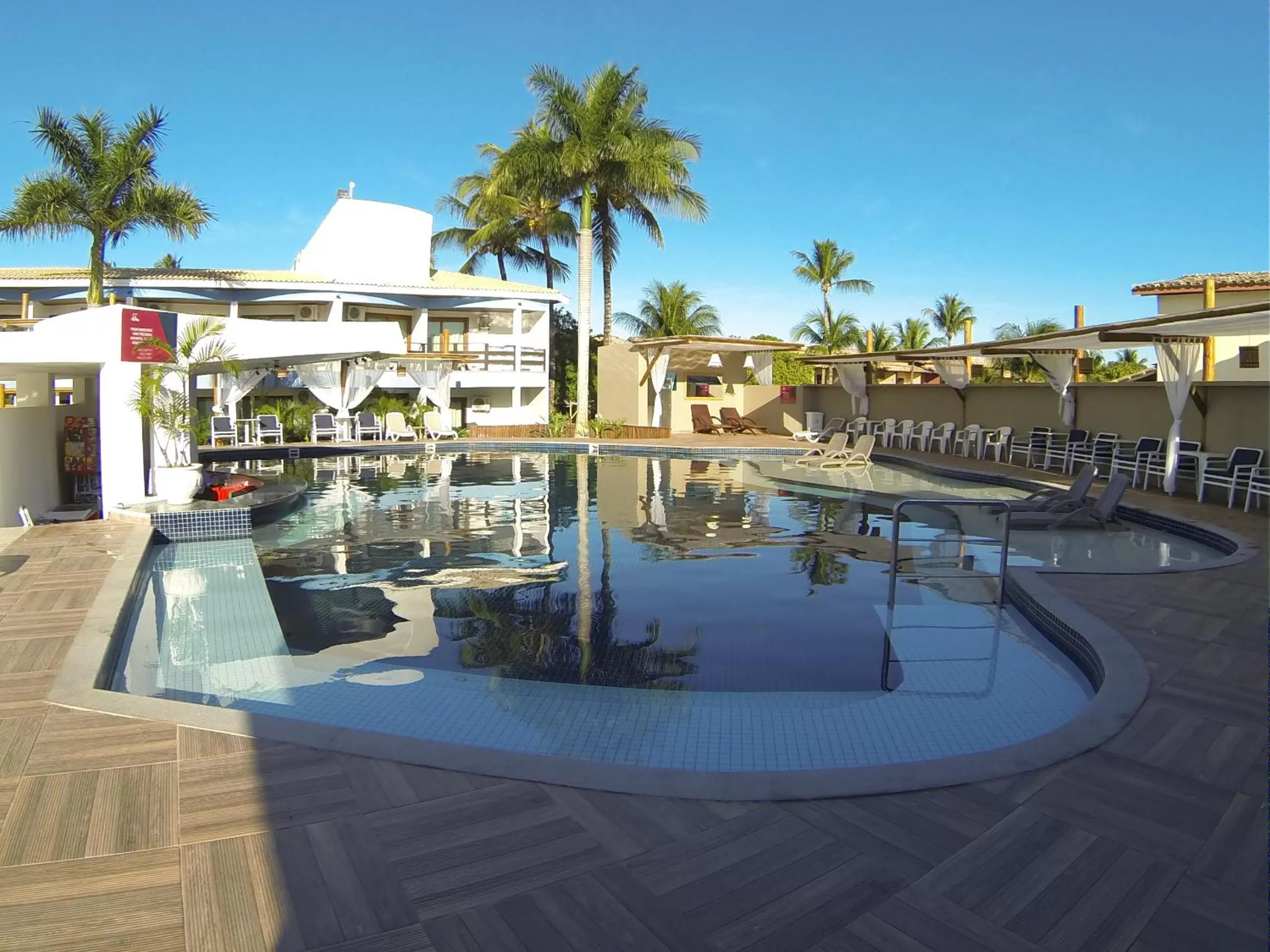 Swimming pool in Sueds Plaza