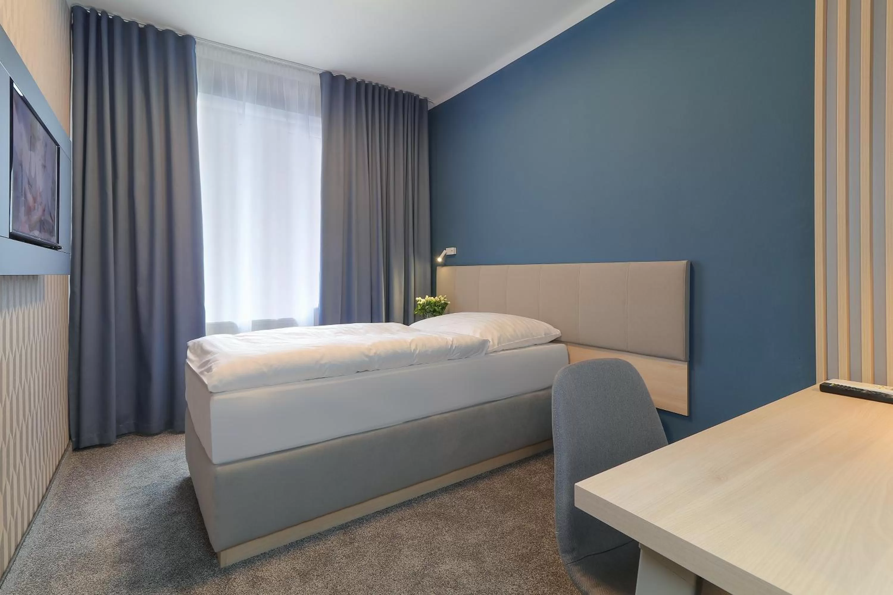 Photo of the whole room, Bed in Hotel Karpatia