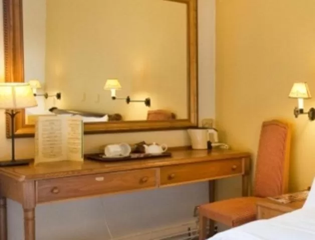 Coffee/tea facilities, Bed in Roebuck by Greene King Inns