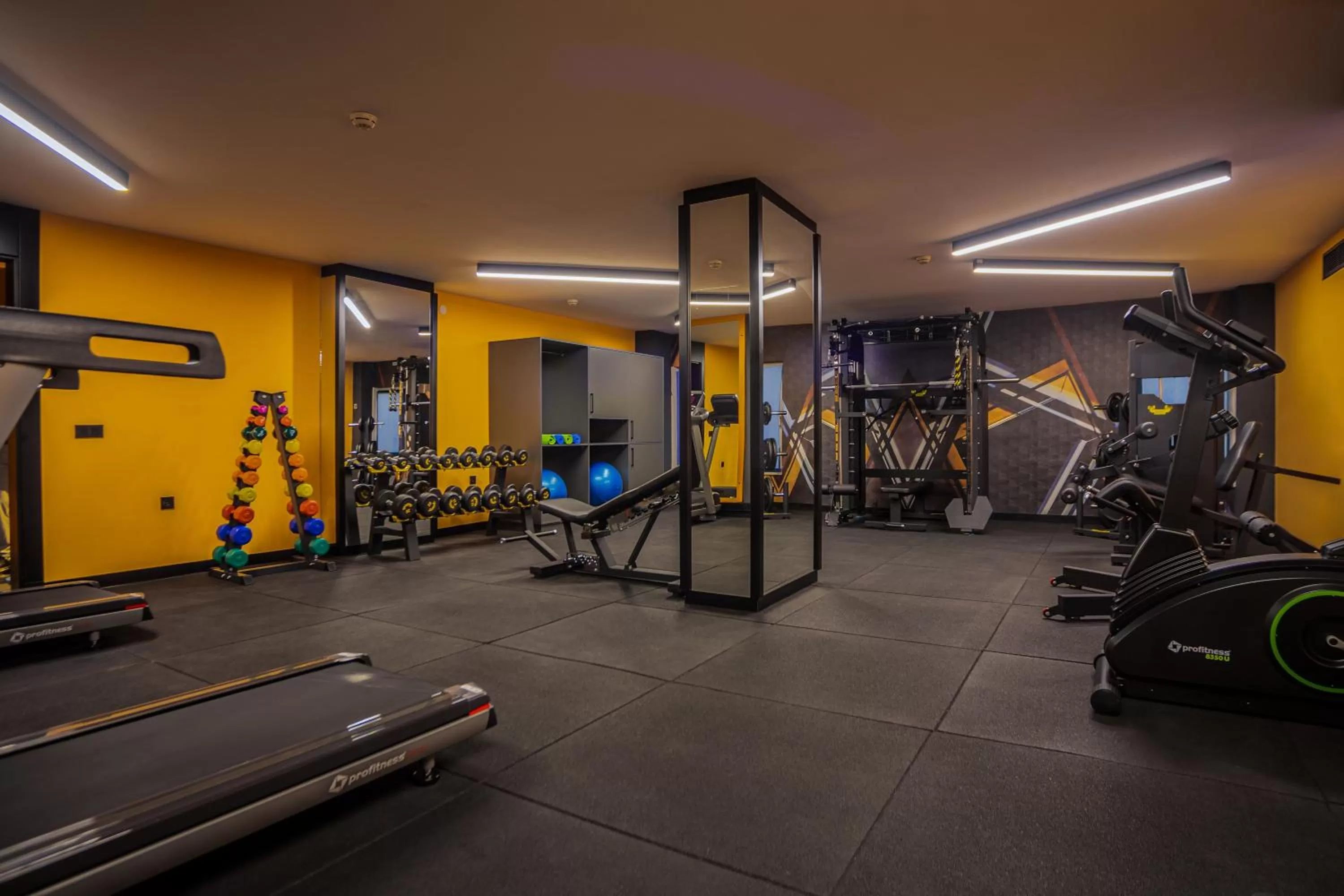 Fitness centre/facilities in Best Western Plus Khan Hotel