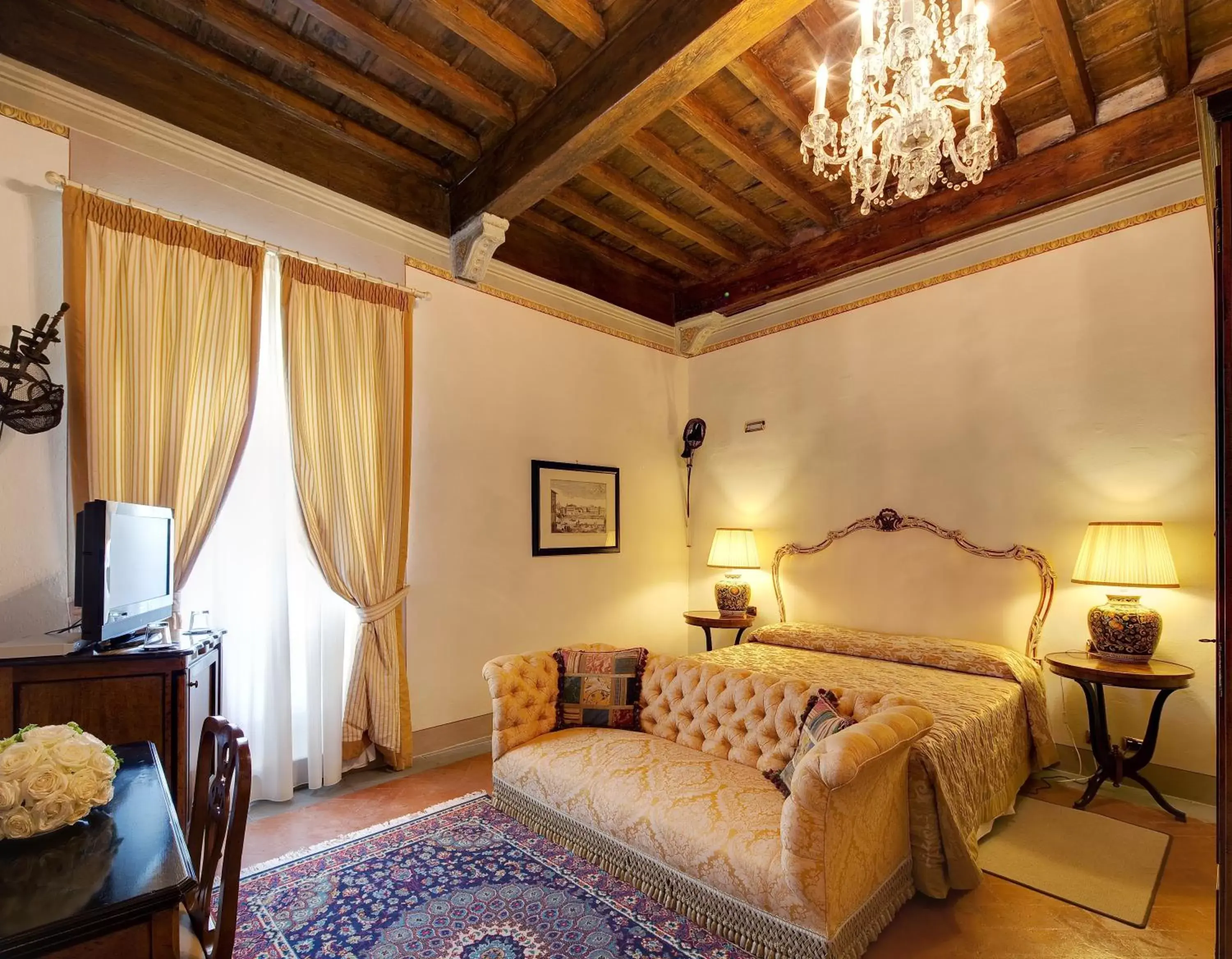 Photo of the whole room, Bed in Villa Il Sasso - Dimora d'Epoca