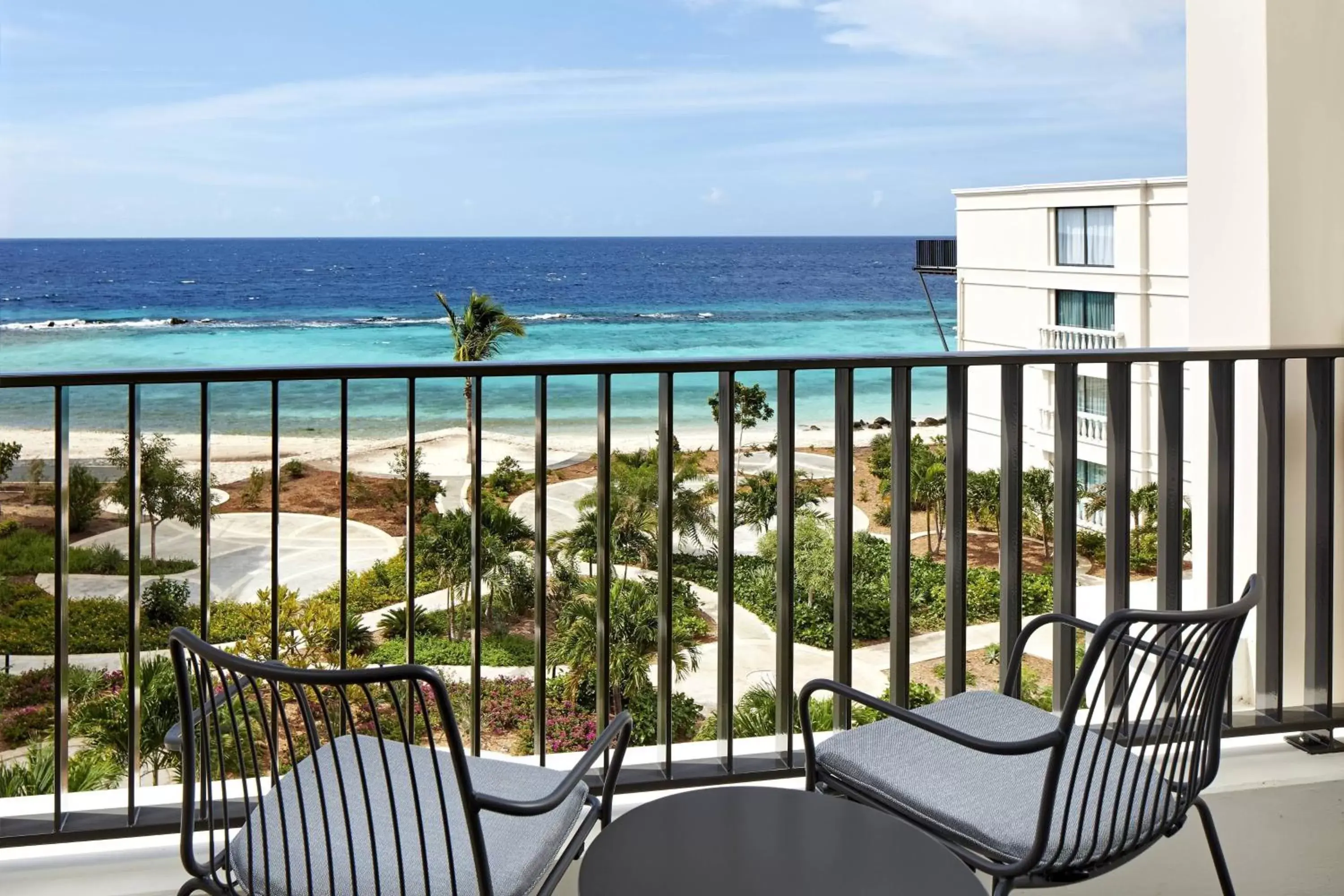 Photo of the whole room, Balcony/Terrace in Curaçao Marriott Beach Resort