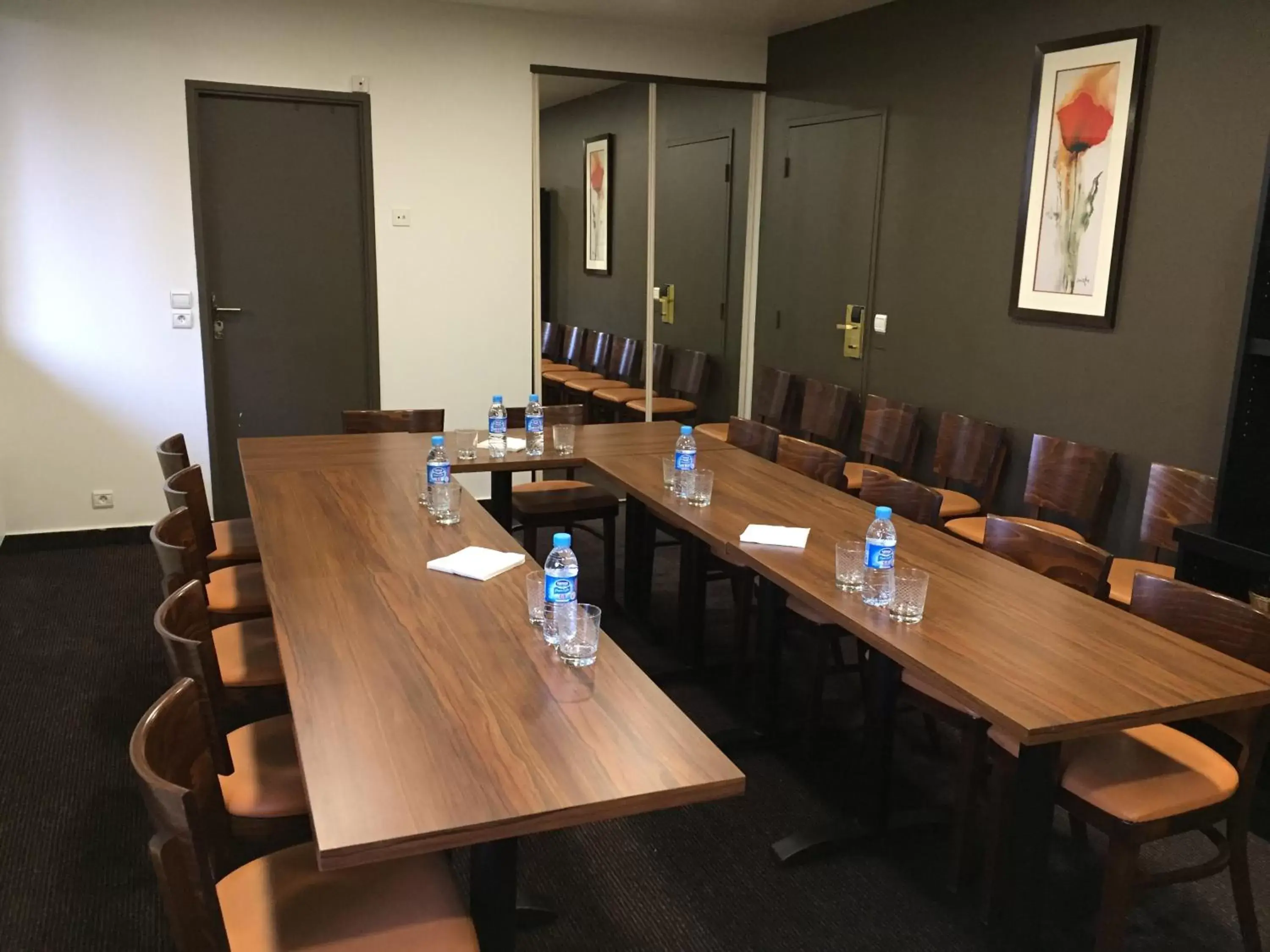 Meeting/conference room in Hotel Le Cardinal Rueil Centre