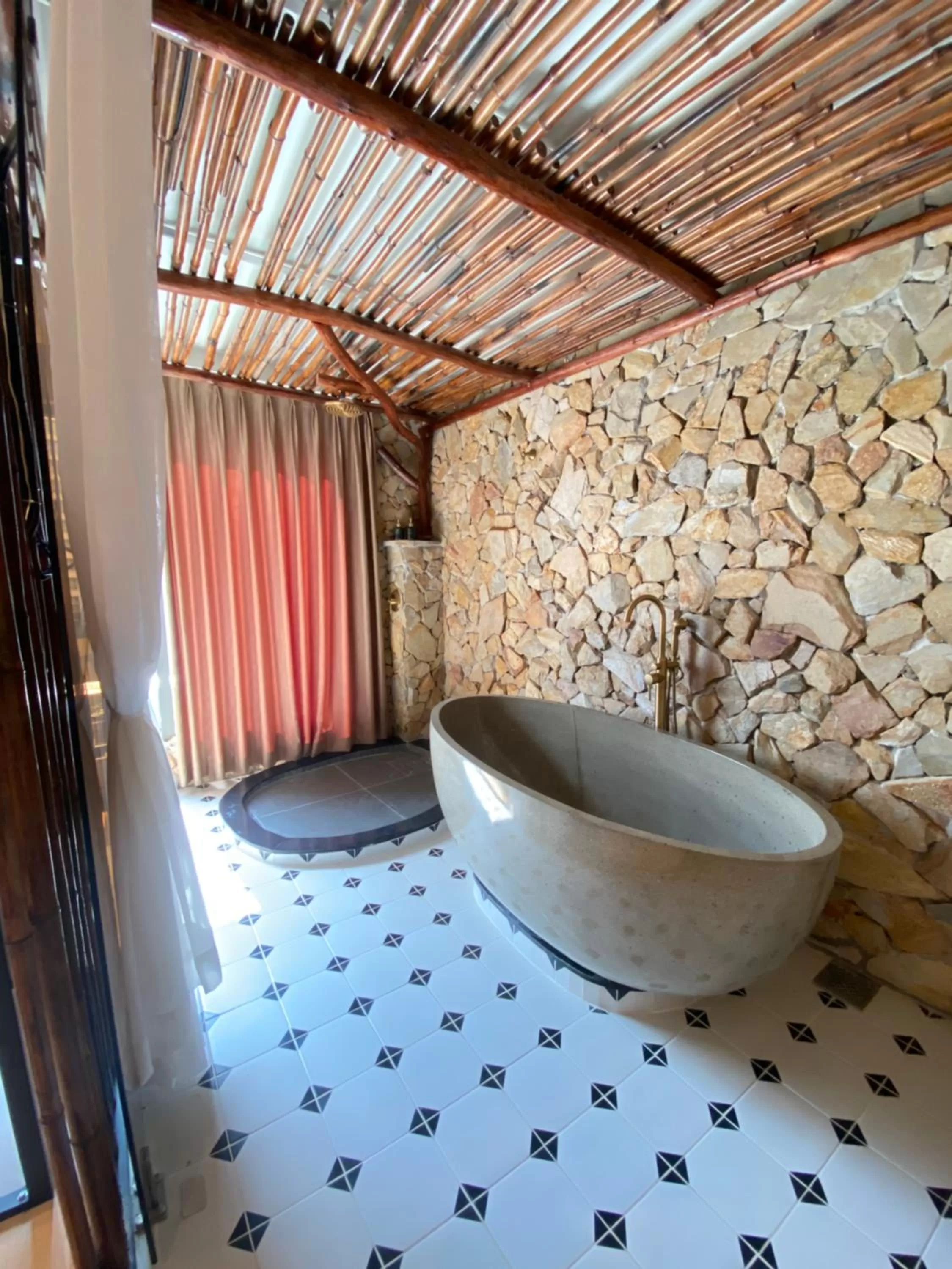 Bath in Dazi Signature