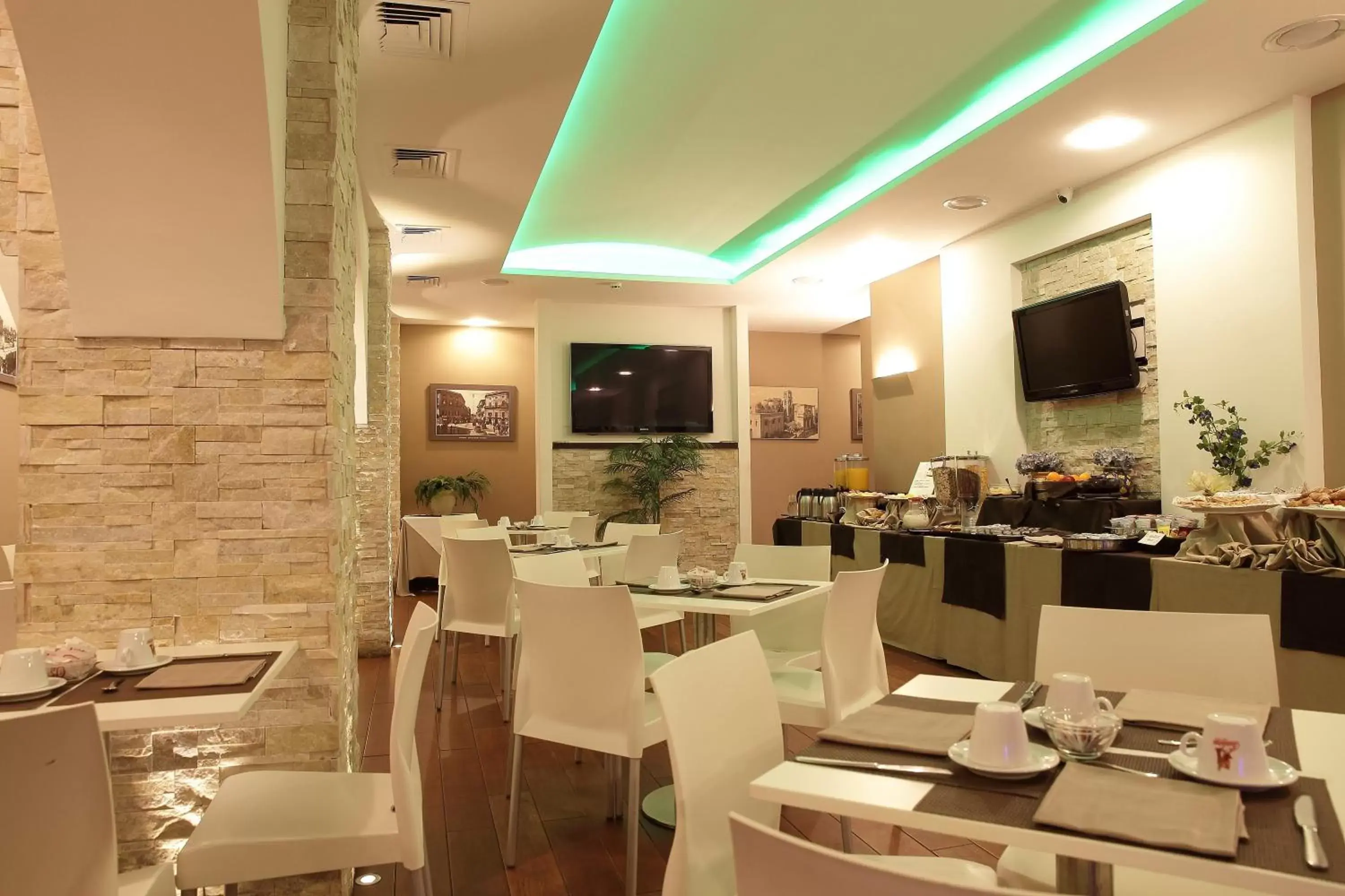 Restaurant/Places to Eat in Ibis Styles Palermo Cristal