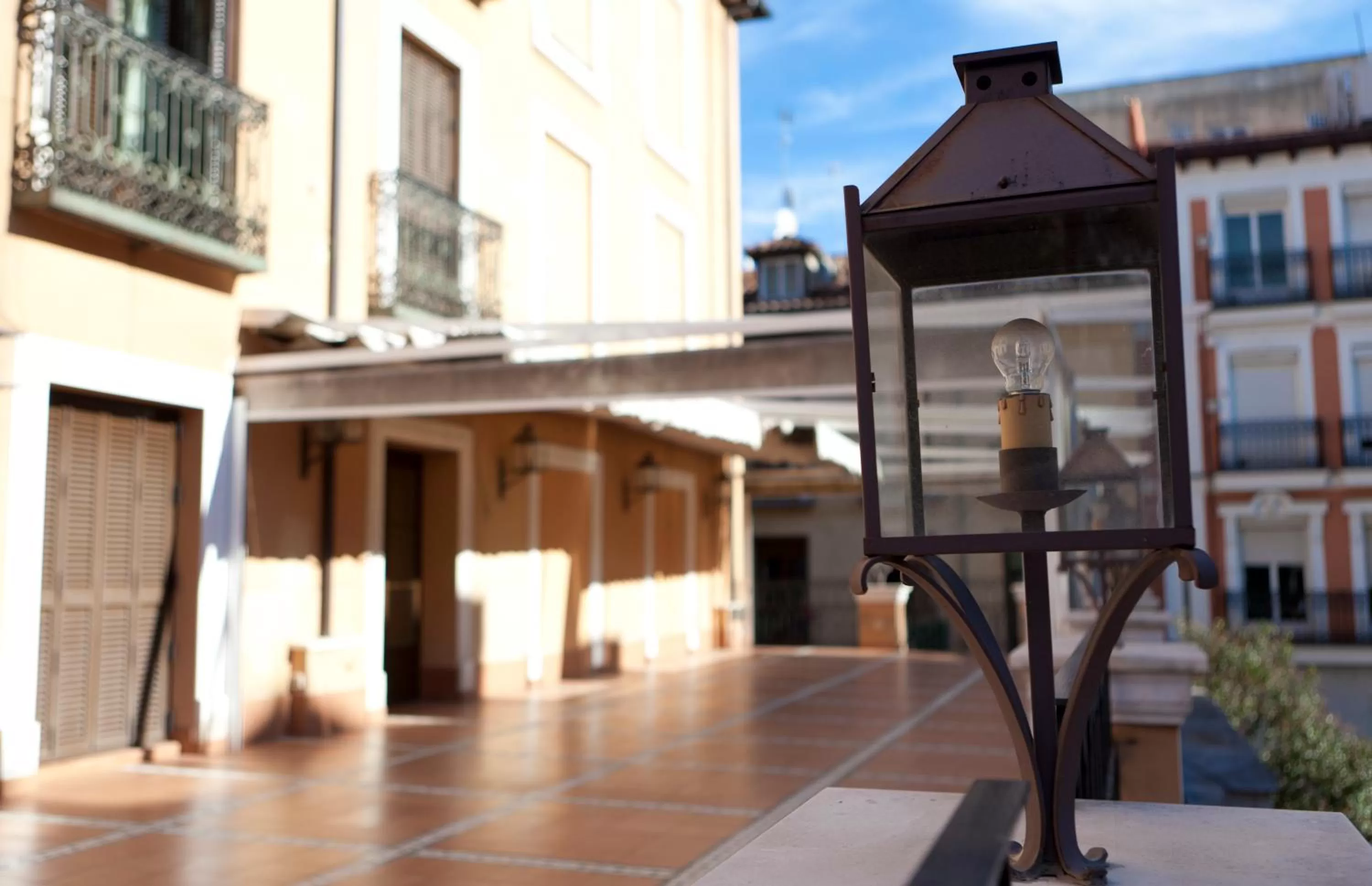 Street view in Victoria 4 Puerta del Sol