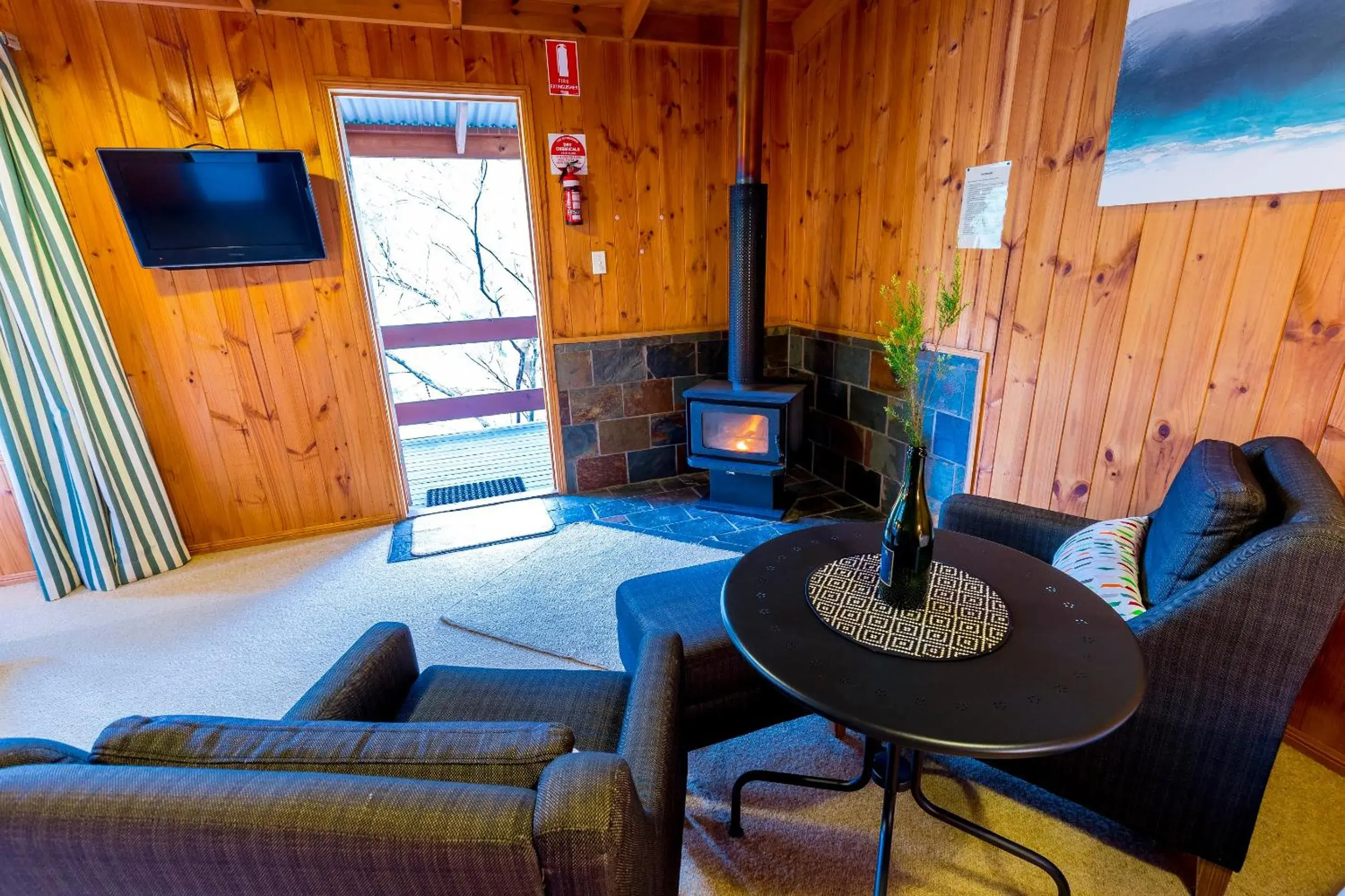 Living room, Seating Area in Granite Belt Retreat and Brewery