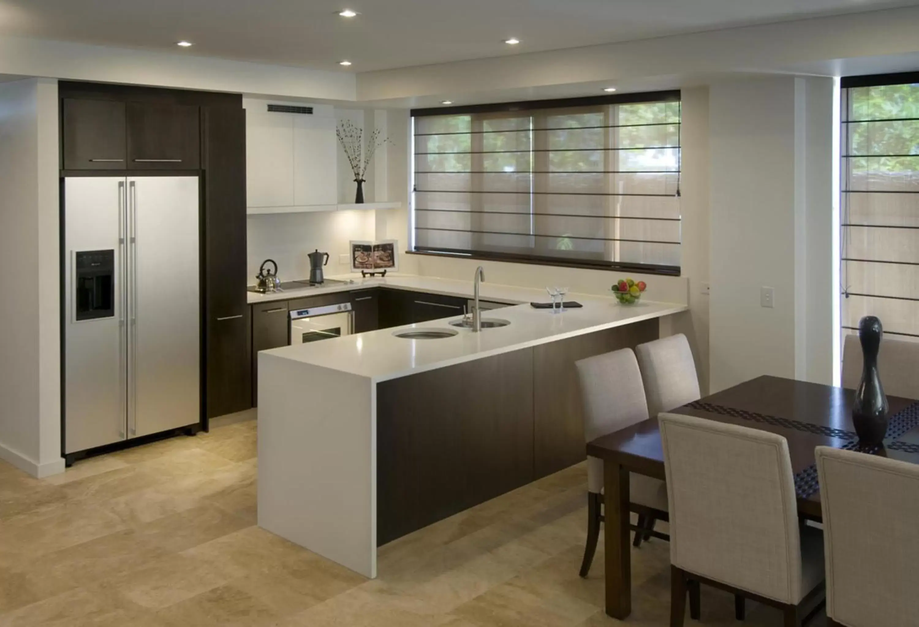 Coffee/tea facilities, Kitchen/Kitchenette in Pullman Port Douglas Sea Temple Resort and Spa