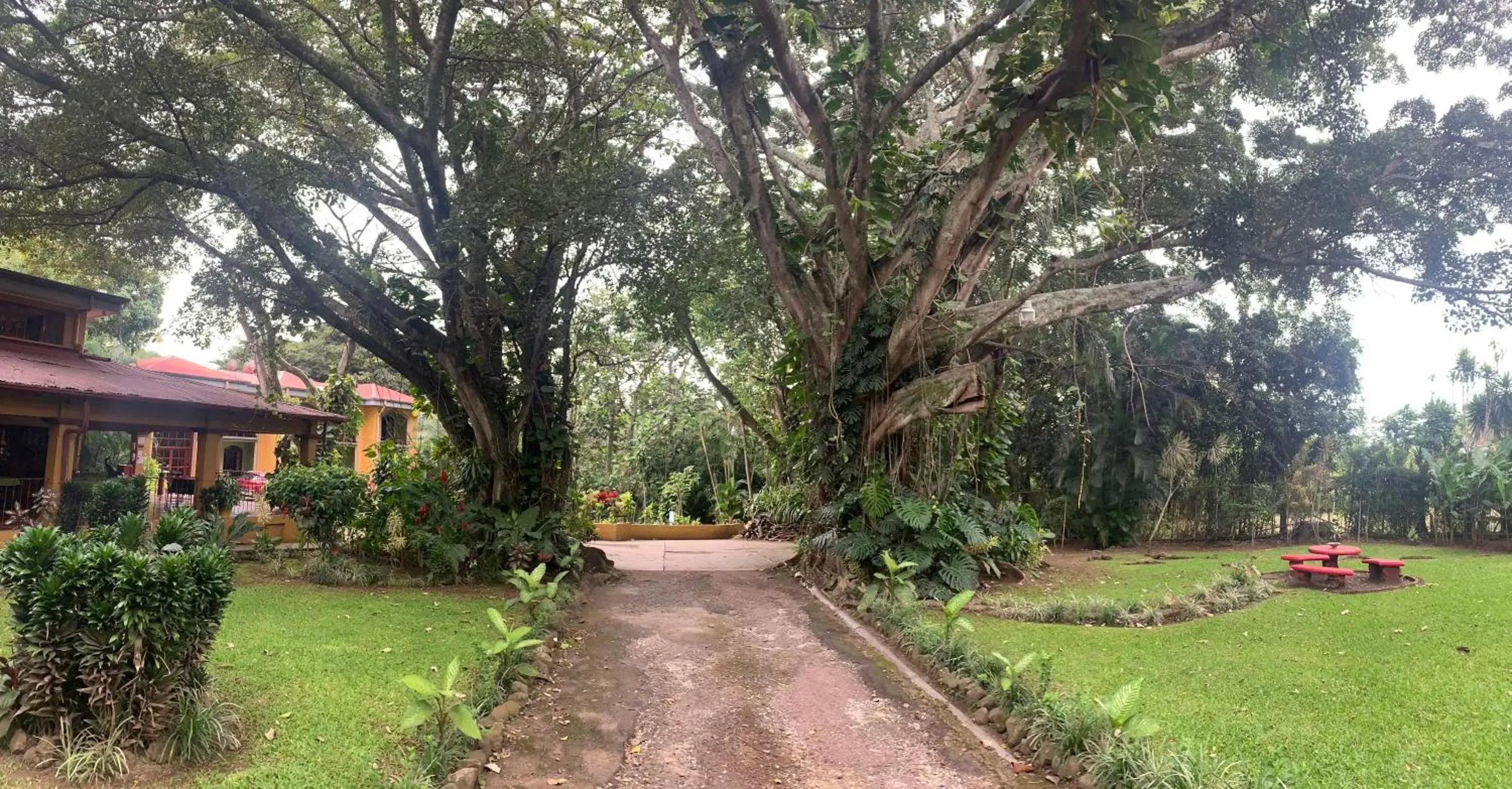 Facade/entrance, Garden in Trapp Family Country Inn