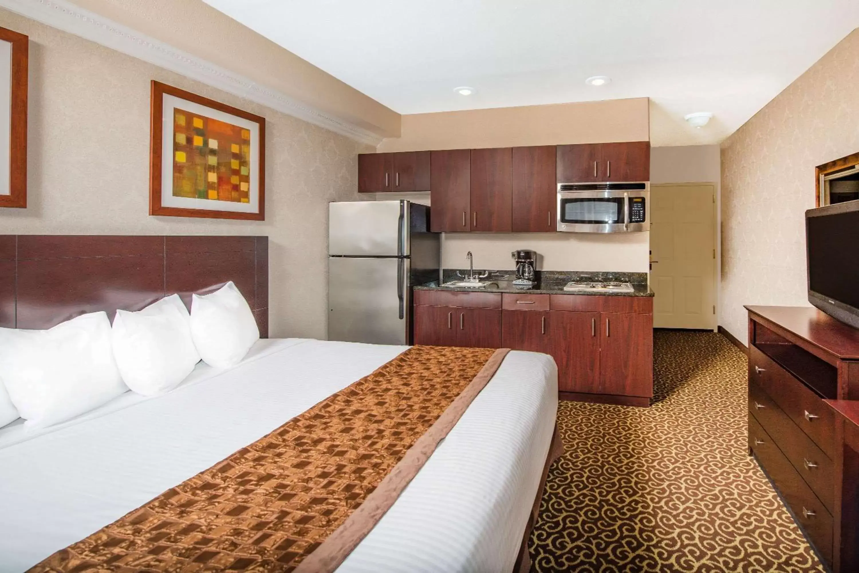 Kitchen or kitchenette, Kitchen/Kitchenette in Hawthorn Suites by Wyndham El Paso