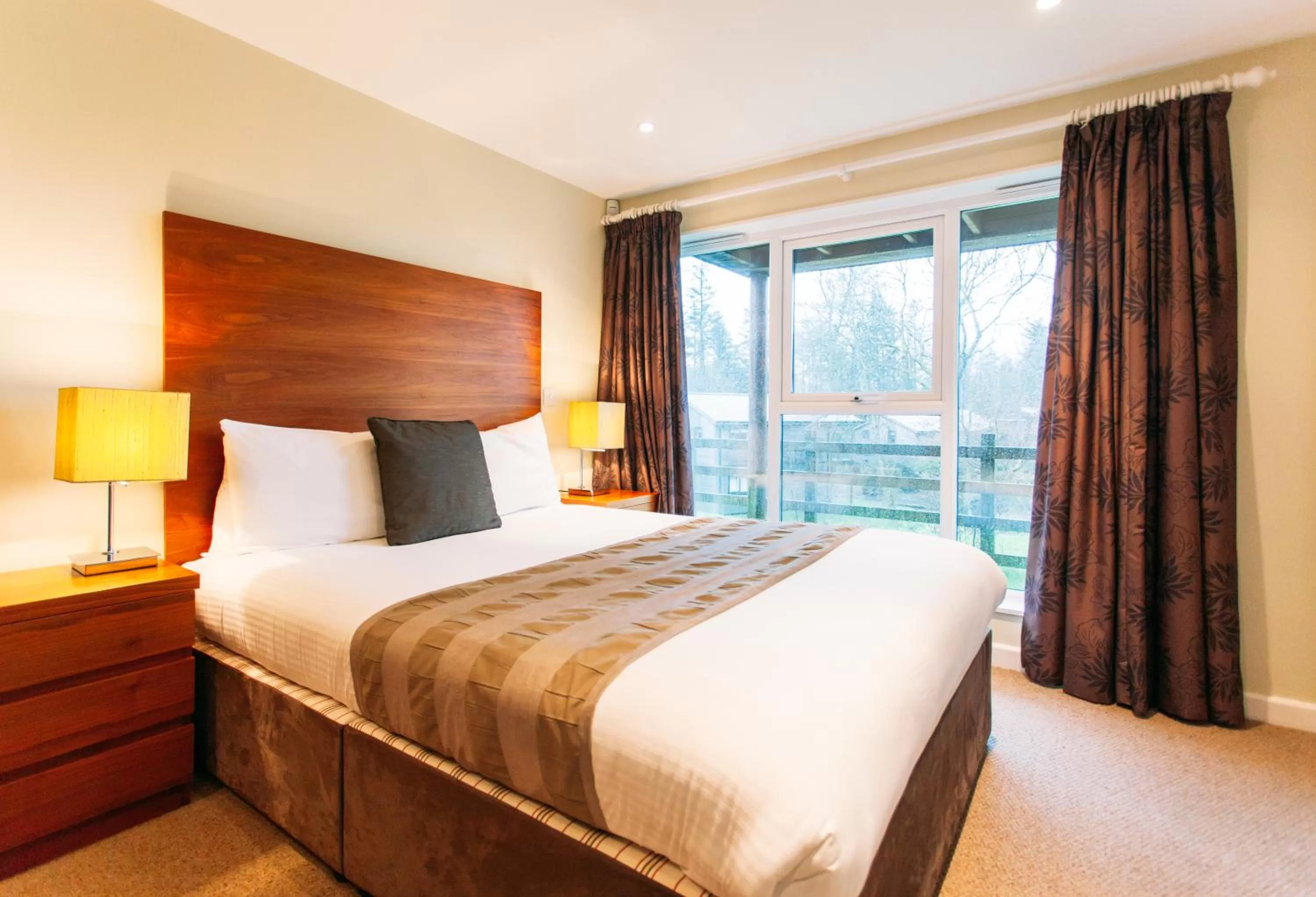 Floor plan, Bed in The Cornwall Hotel Spa & Lodges