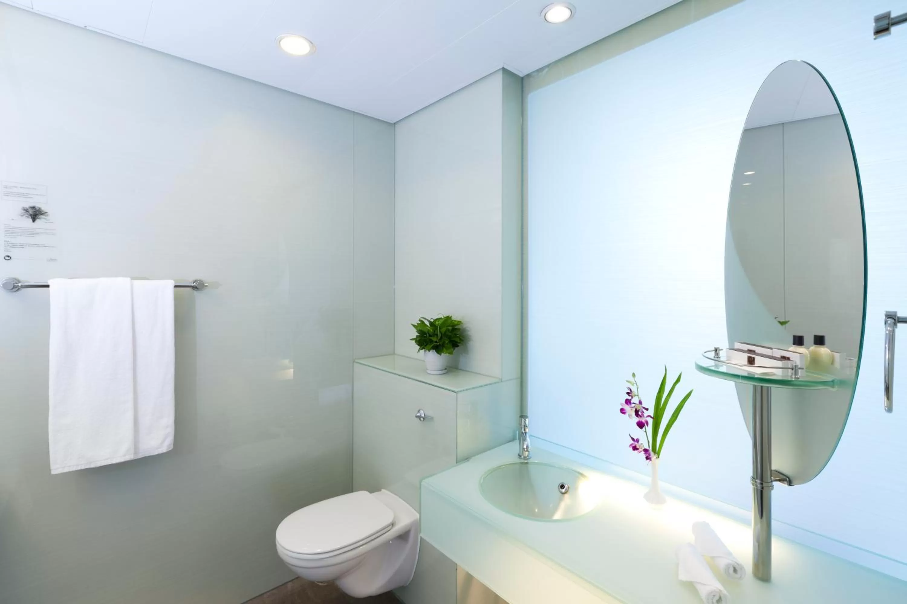 Bathroom in Rambler Oasis Hotel