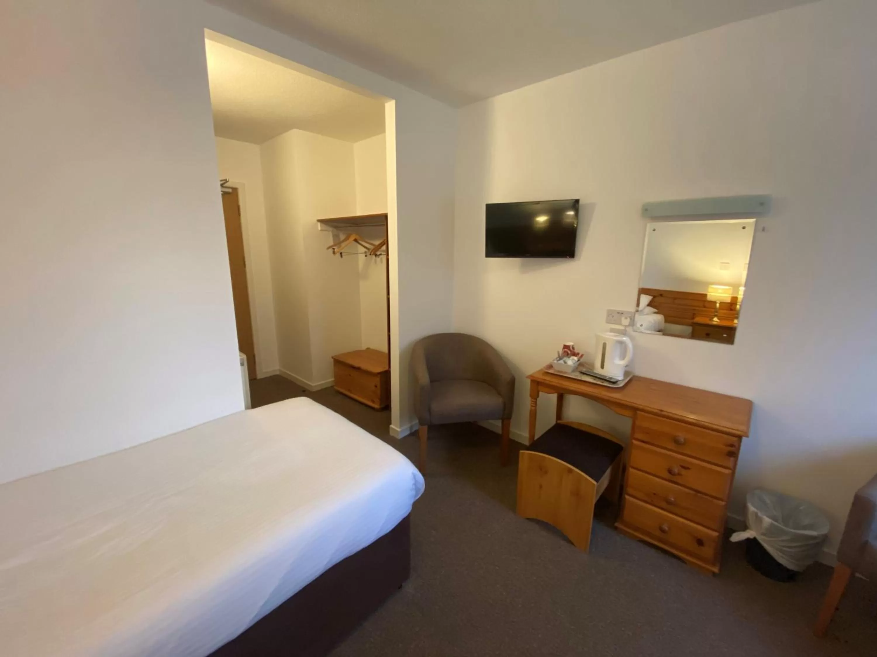 Bed in Smithton Hotel