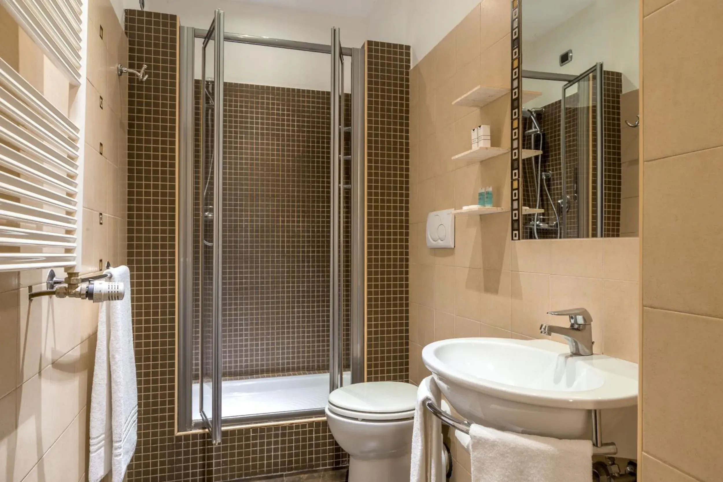 Shower, Bathroom in Basilio 55 Rome
