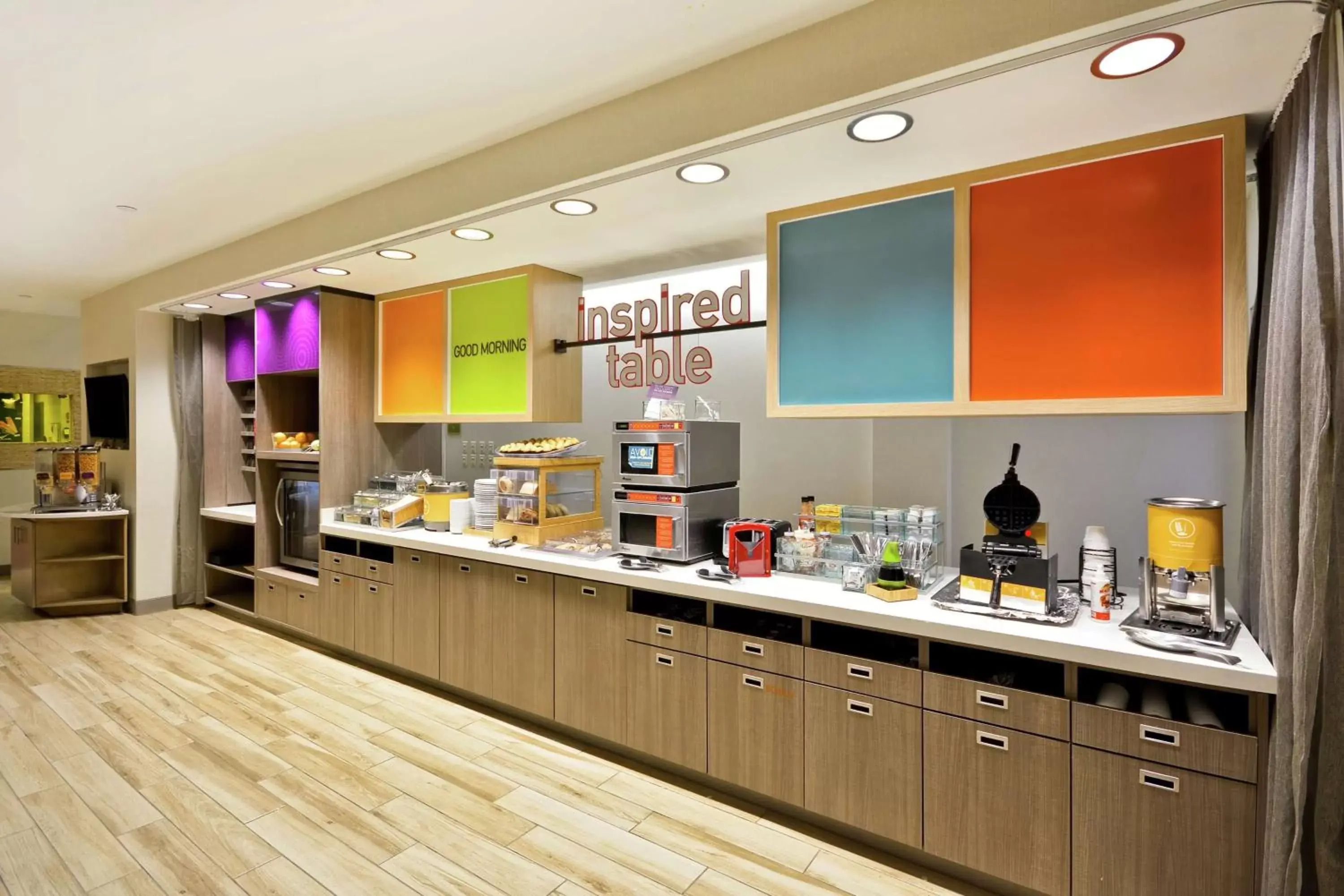 Breakfast, Kitchen/Kitchenette in Home2 Suites by Hilton Perrysburg Levis Commons Toledo