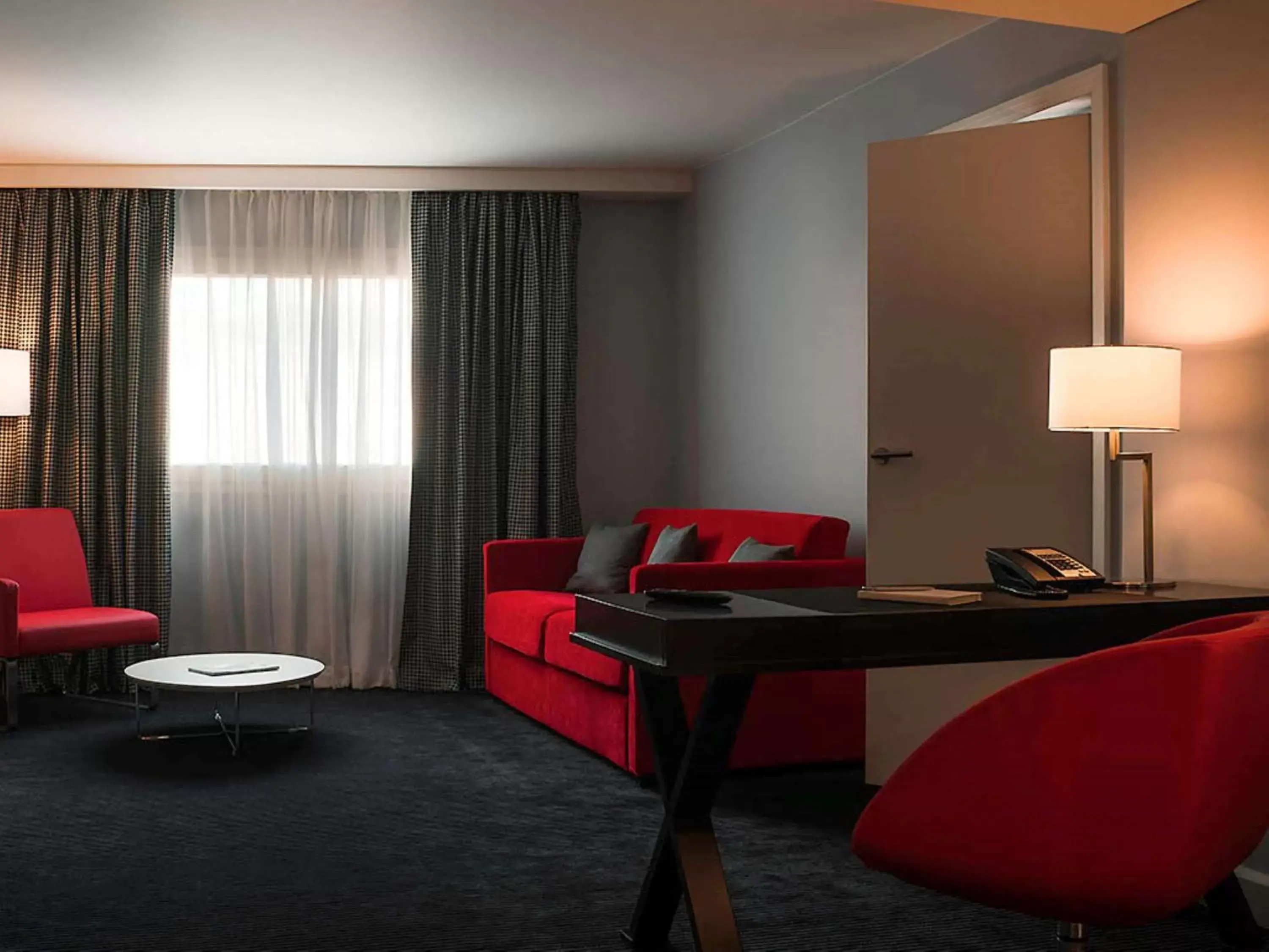 Bedroom, Seating Area in Mercure Paris CDG Airport & Convention