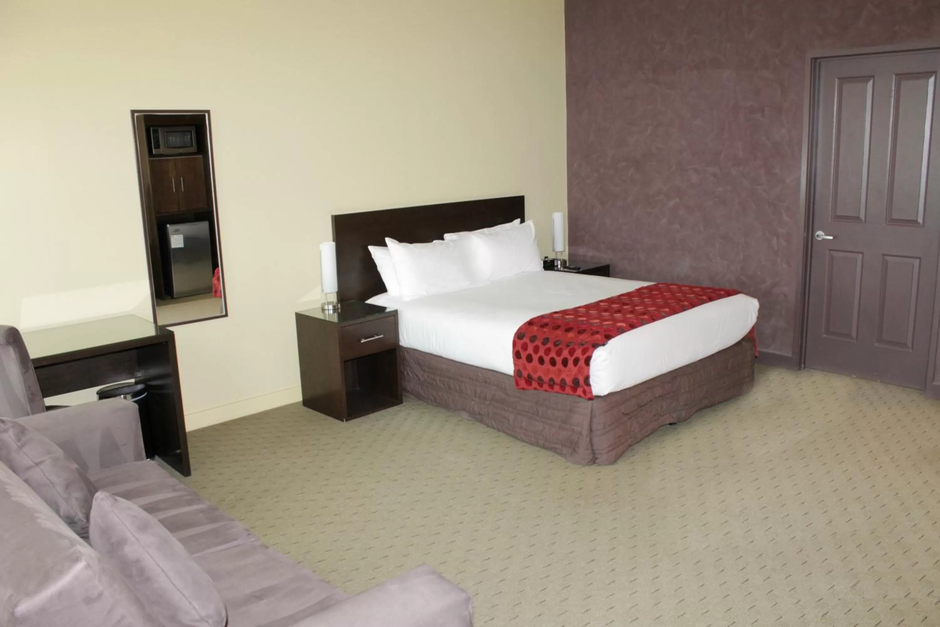 Deluxe Double Room with Spa Bath  in City Views Ballarart