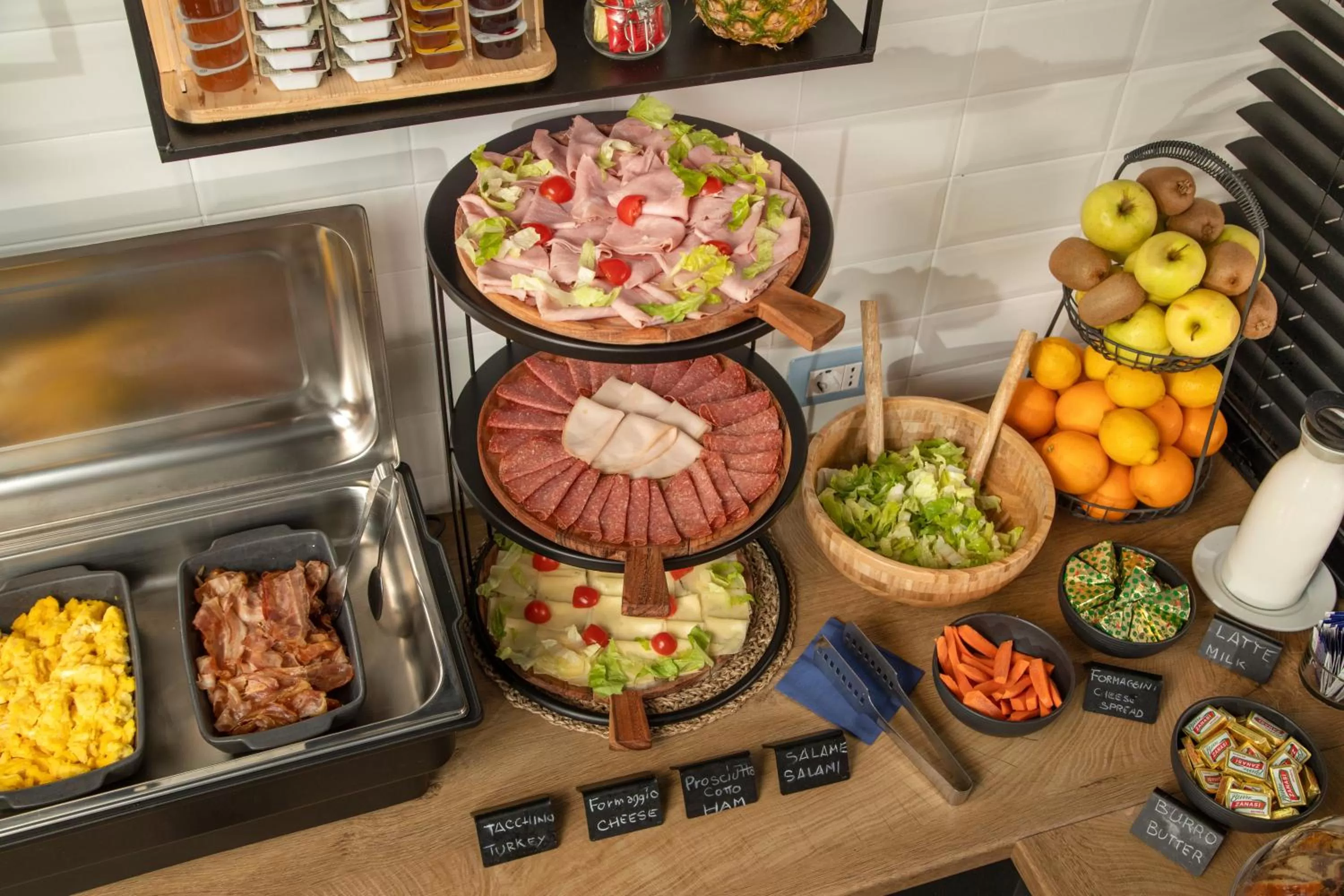 Food and drinks in Bloom Hotel Rome