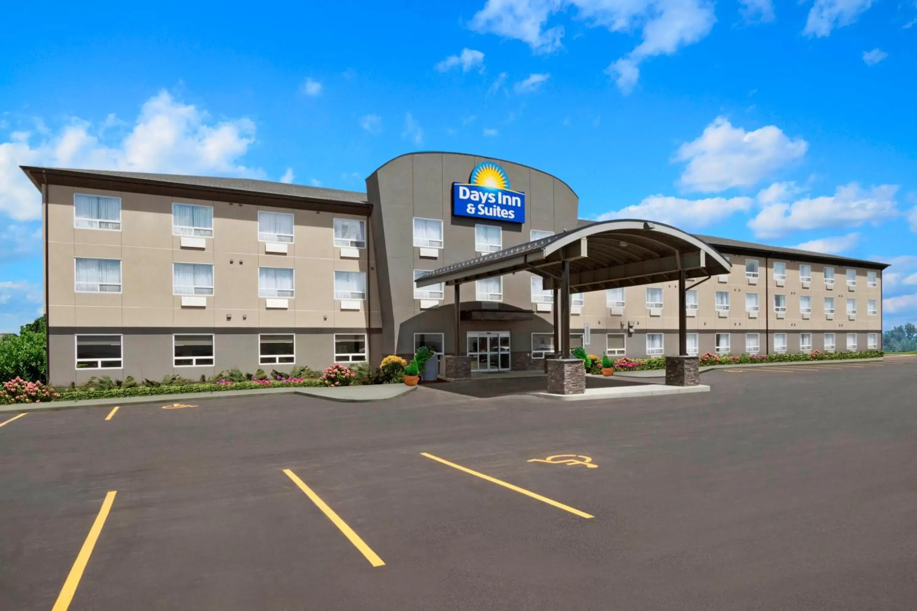 Facade/entrance in Days Inn & Suites by Wyndham Yorkton Facade/entrance in Days Inn & Suites by Wyndham Yorkton