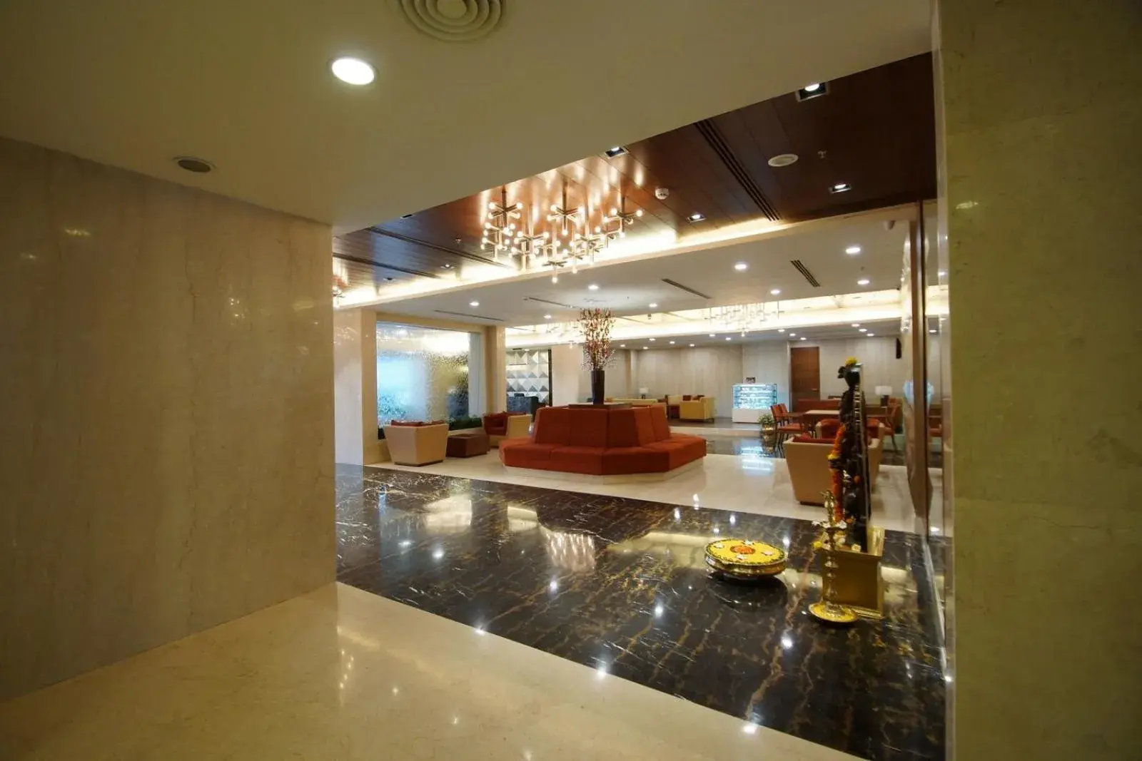 Lobby/Reception in Dolphin Hotel
