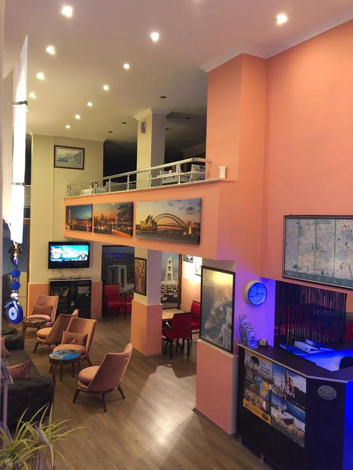 Lobby or reception in Hotel Crowded House