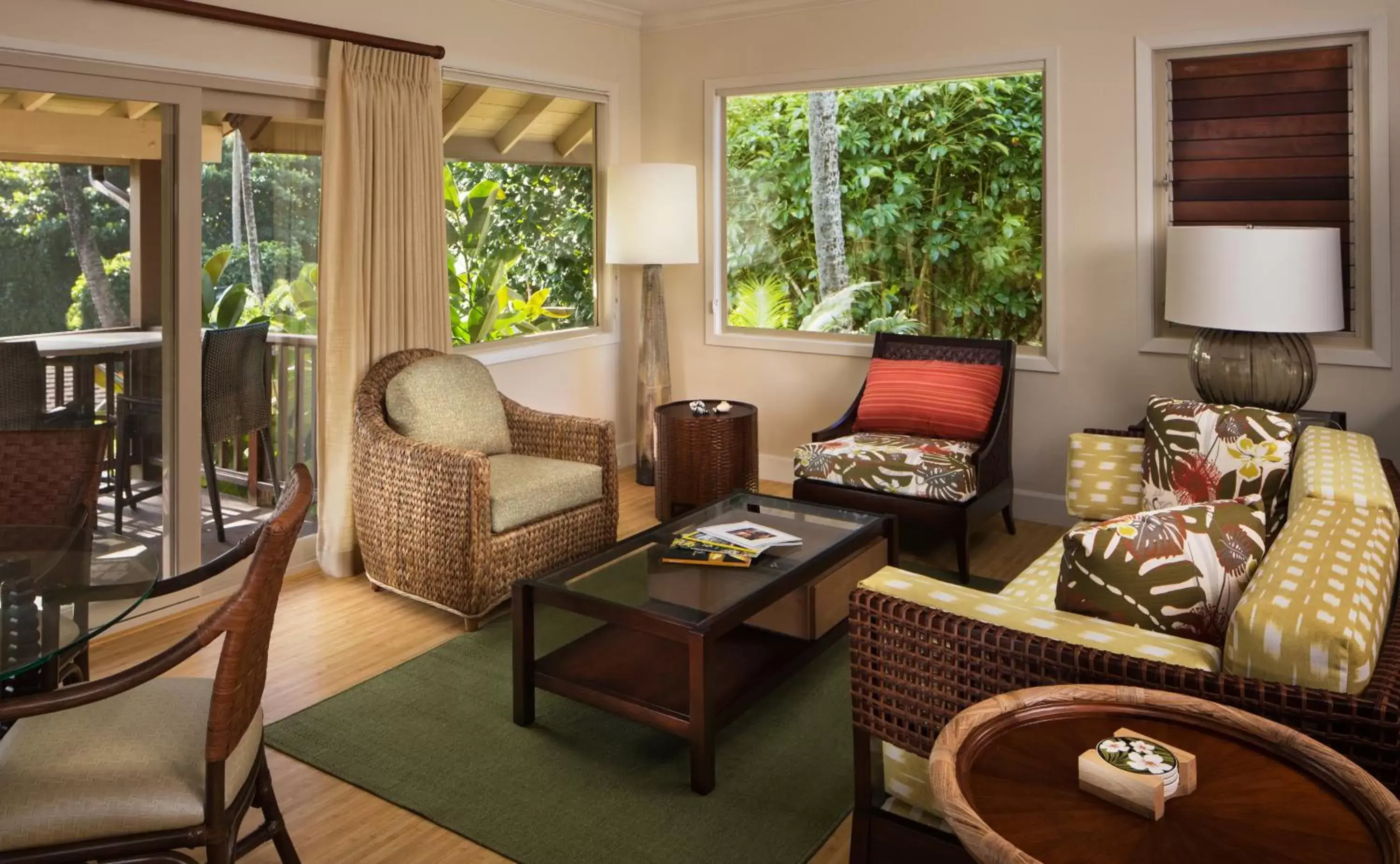 Living room, Seating Area in Hanalei Colony Resort