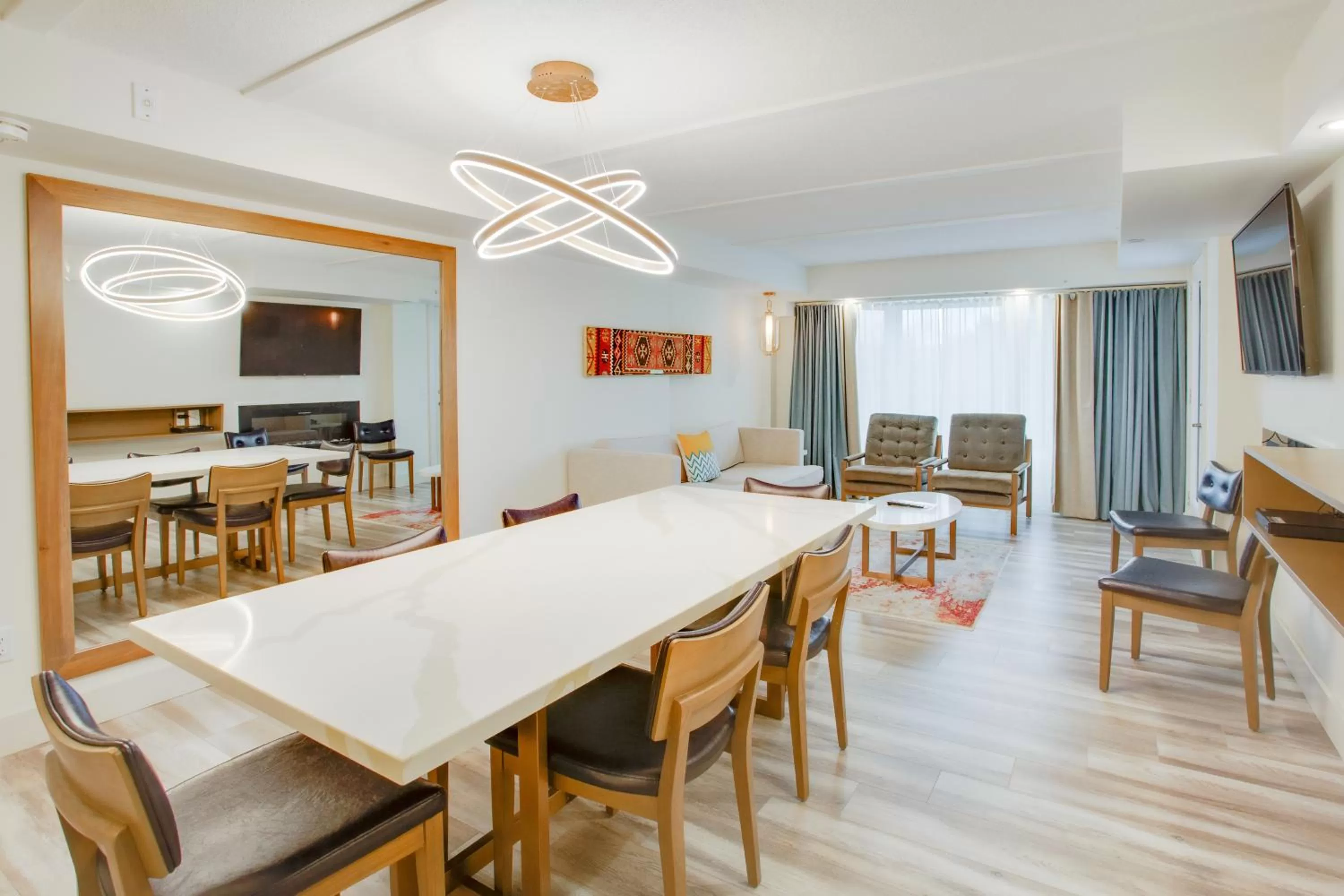 TV and multimedia in Living Water Resort & Spa