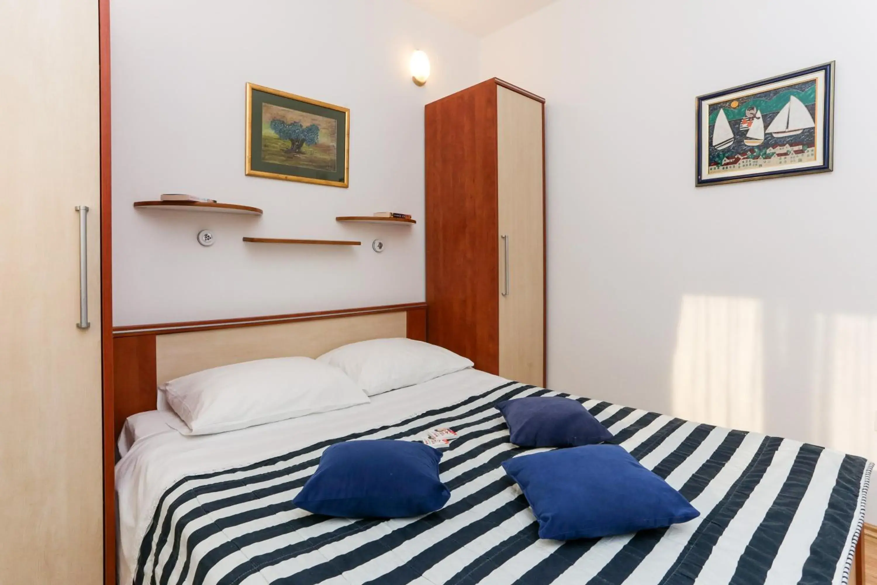 Bedroom, Bed in K-apartments