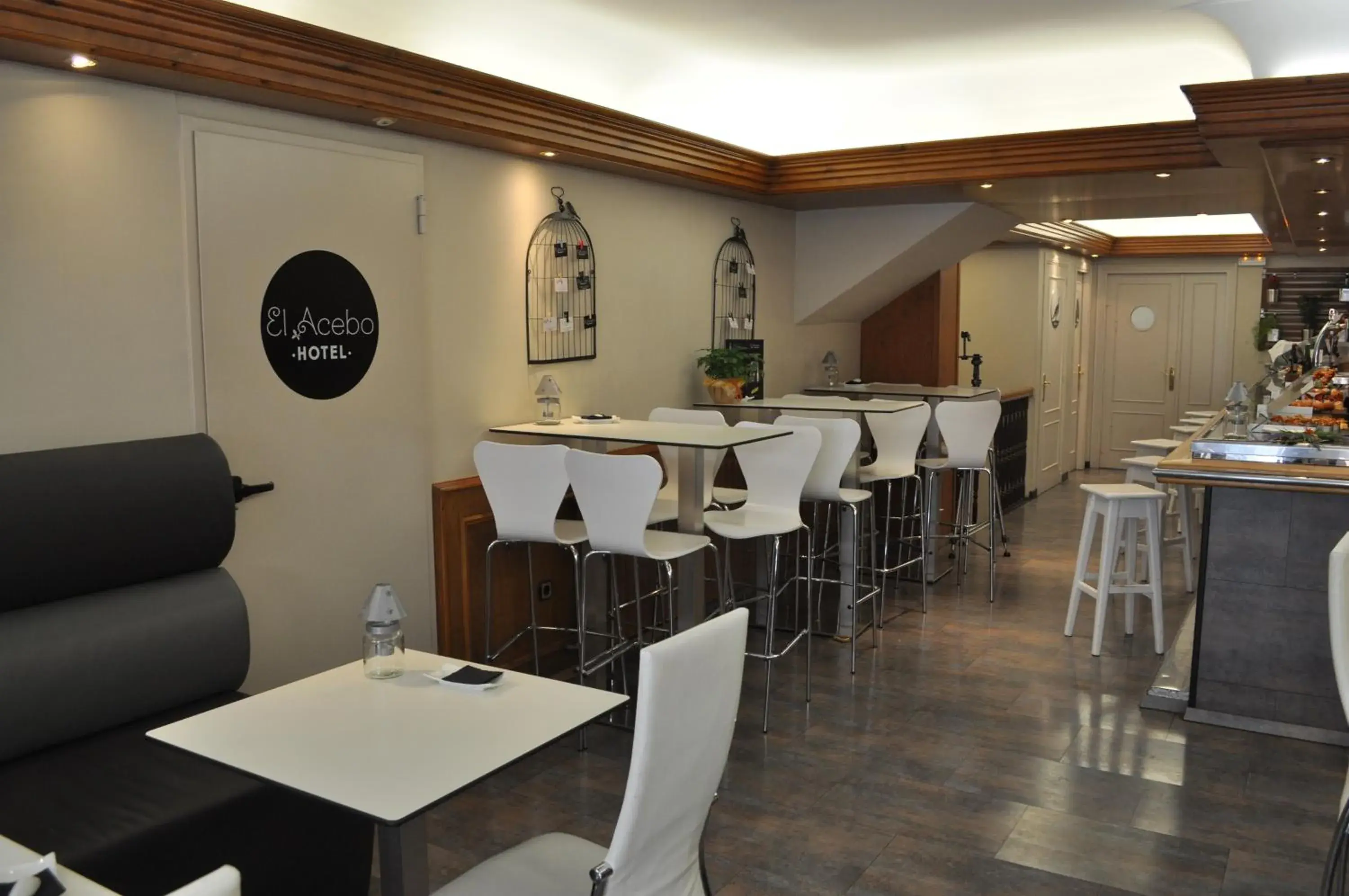 Lounge or bar, Restaurant/Places to Eat in Hotel El Acebo