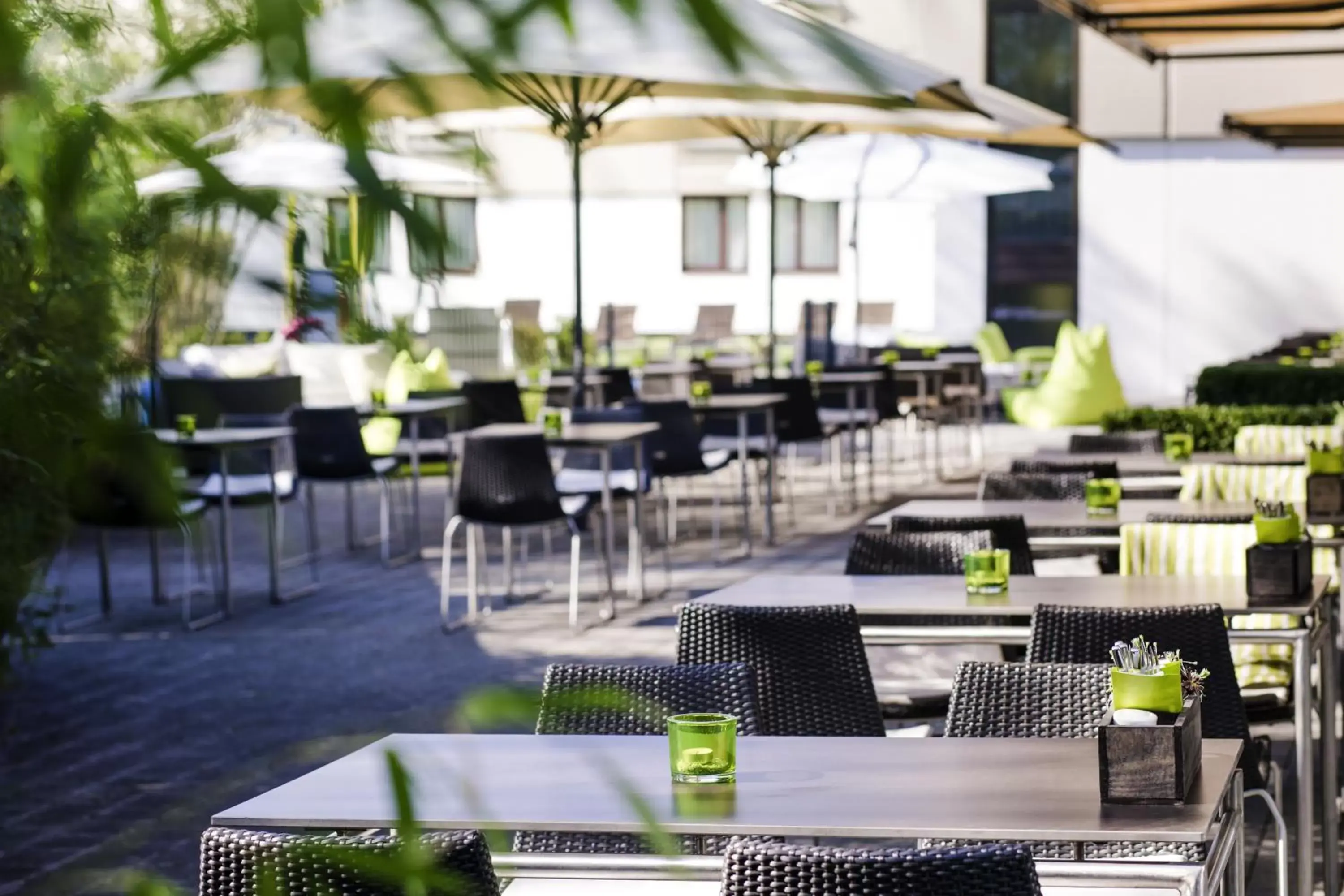 Balcony/Terrace, Restaurant/Places to Eat in Novotel Nurnberg AM Messezentrum