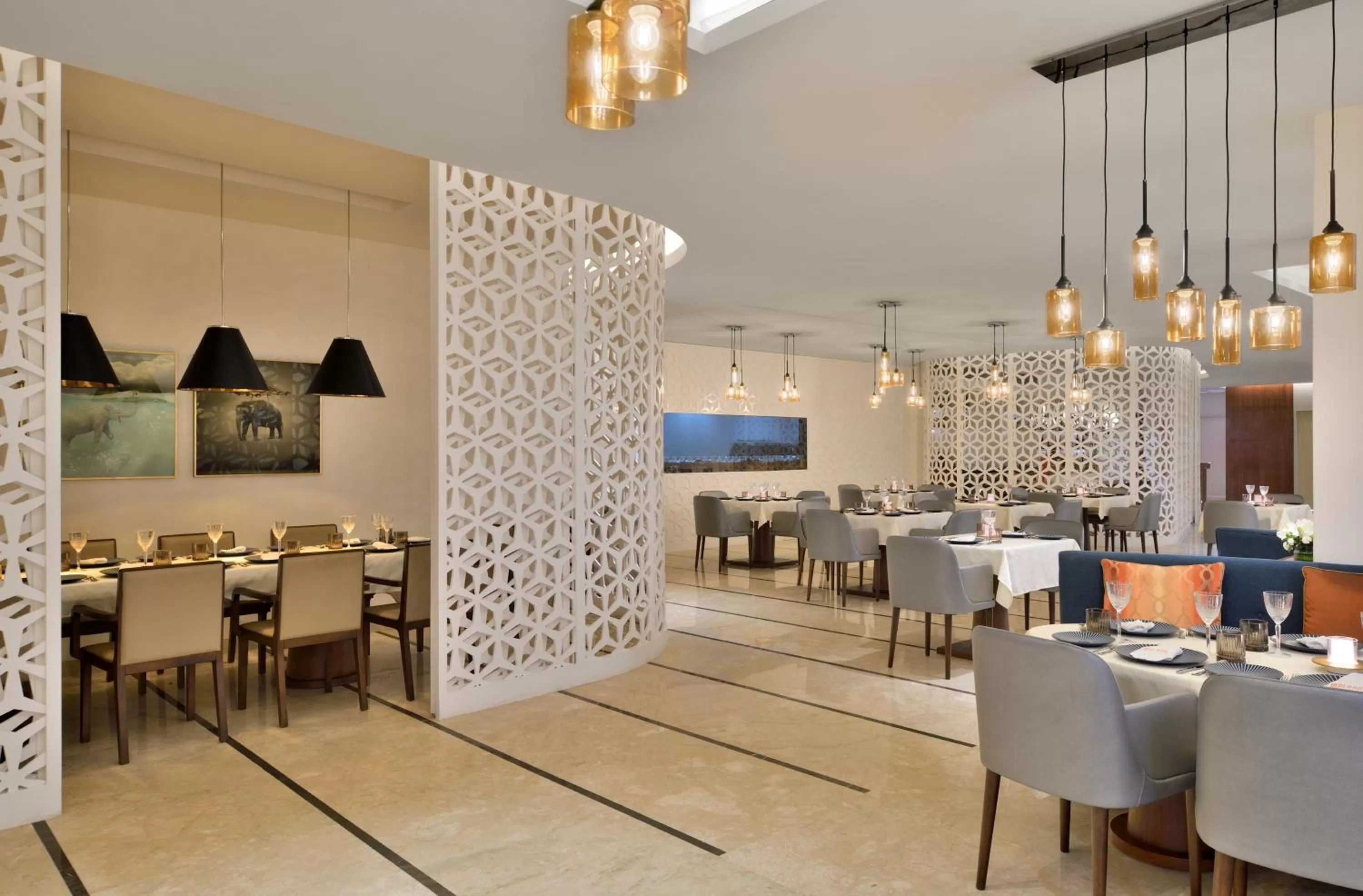 Restaurant/places to eat in Courtyard by Marriott Navi Mumbai