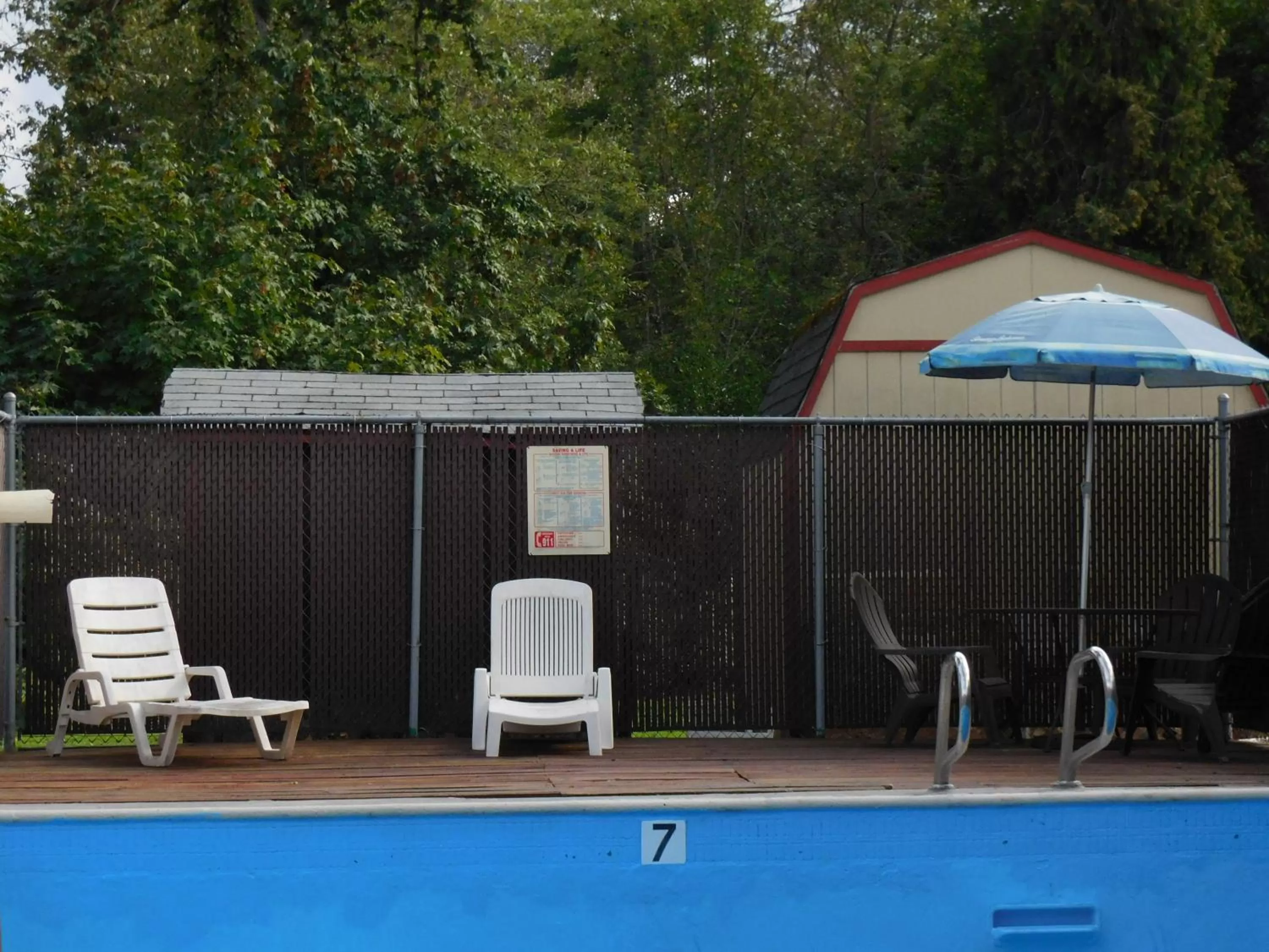 Swimming pool in Travelodge by Wyndham Canyonville