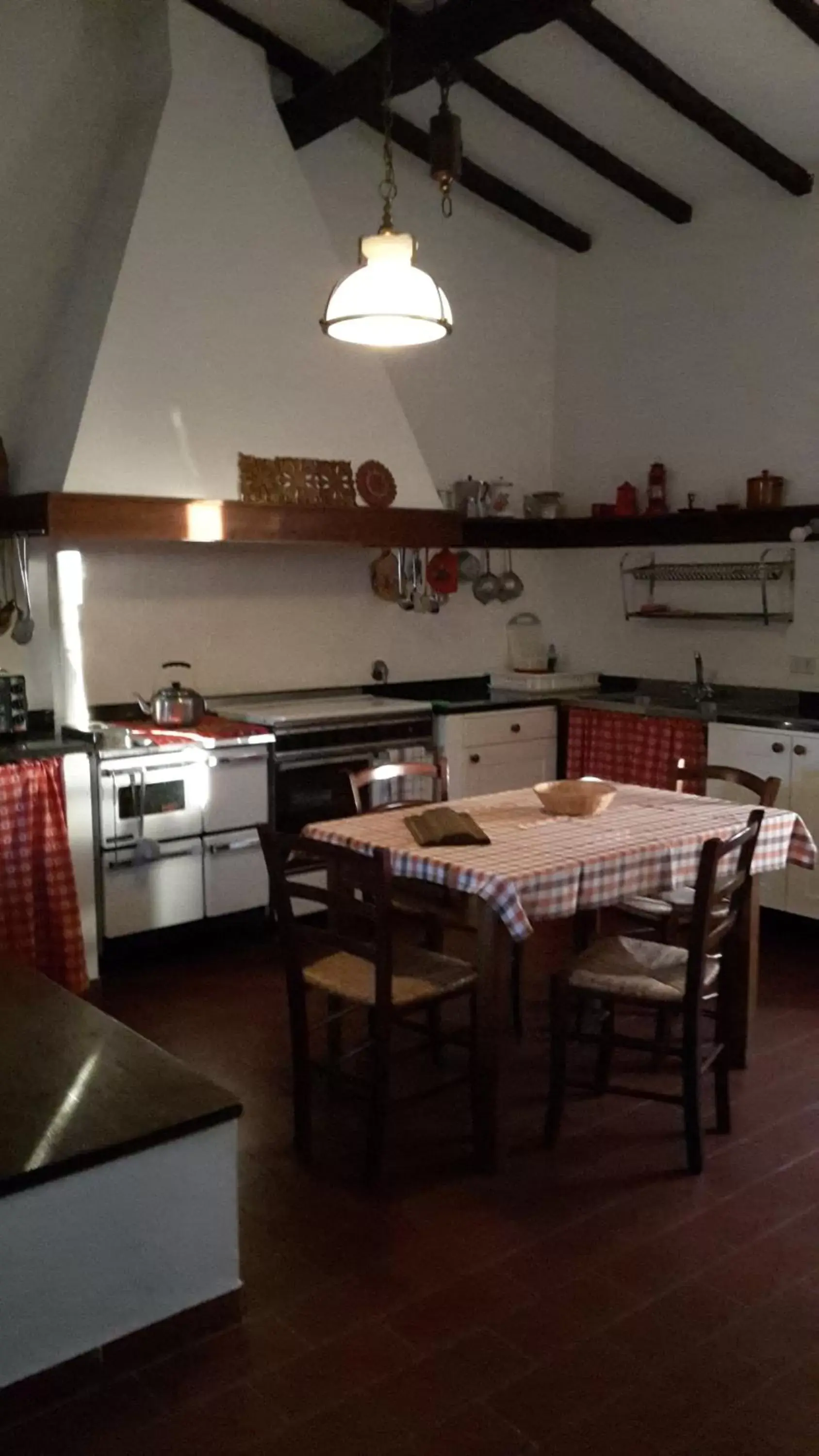 Communal kitchen, Restaurant/Places to Eat in Artenatura BeB