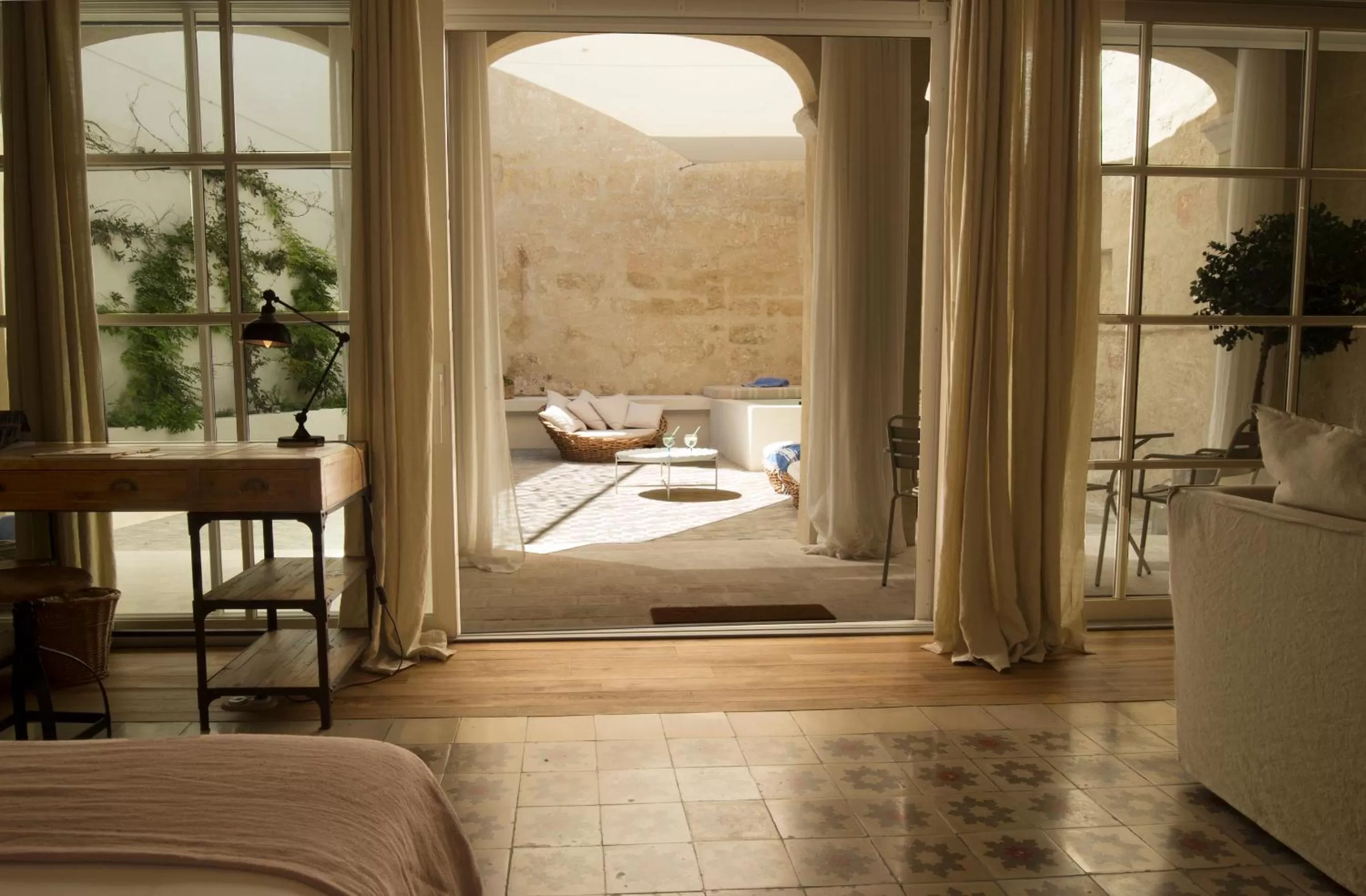 Patio, Bed in Jardí de Ses Bruixes Boutique Hotel