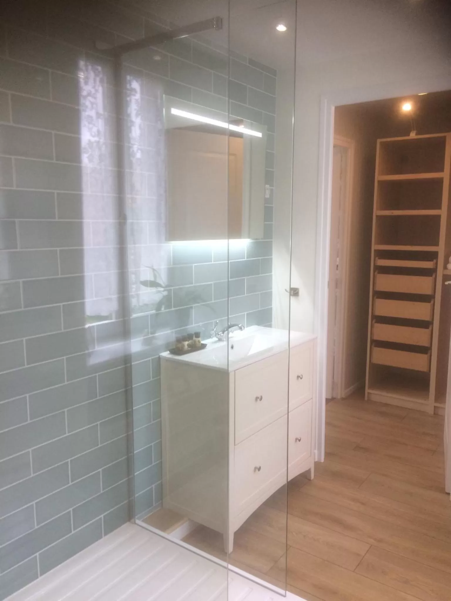 Shower in La Crepelliere