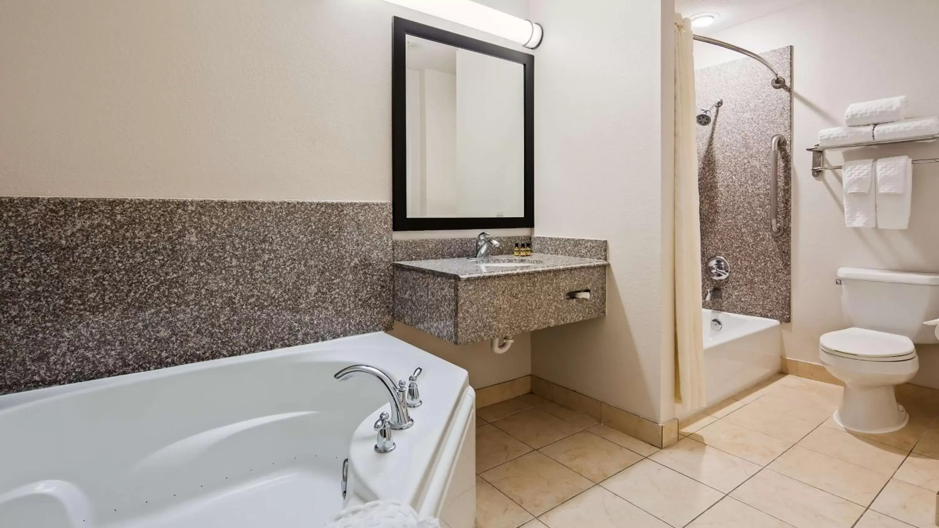 Bathroom in Best Western Plus Kansas City Airport - KCI East