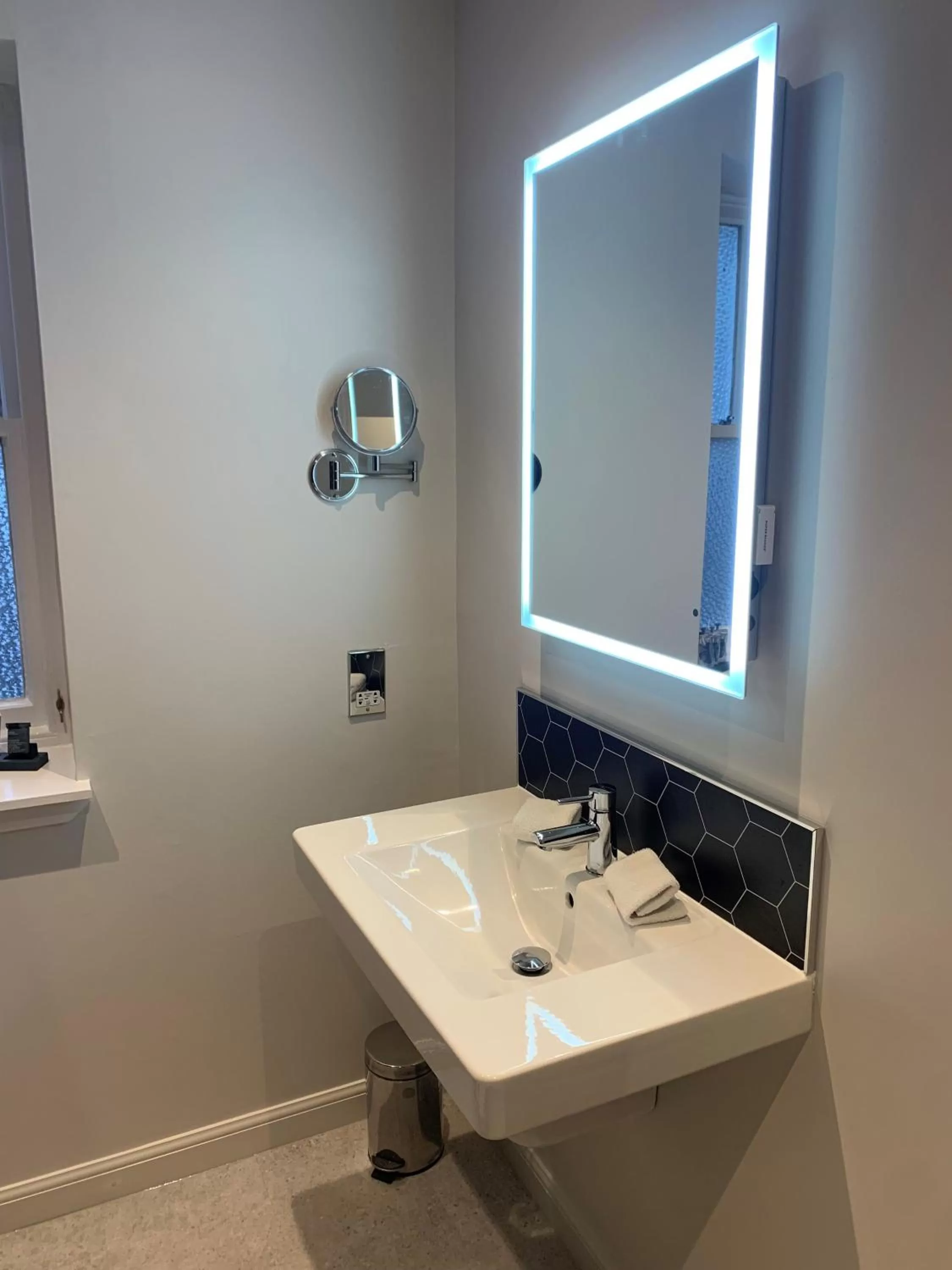 Bathroom in The Parklands Hotel