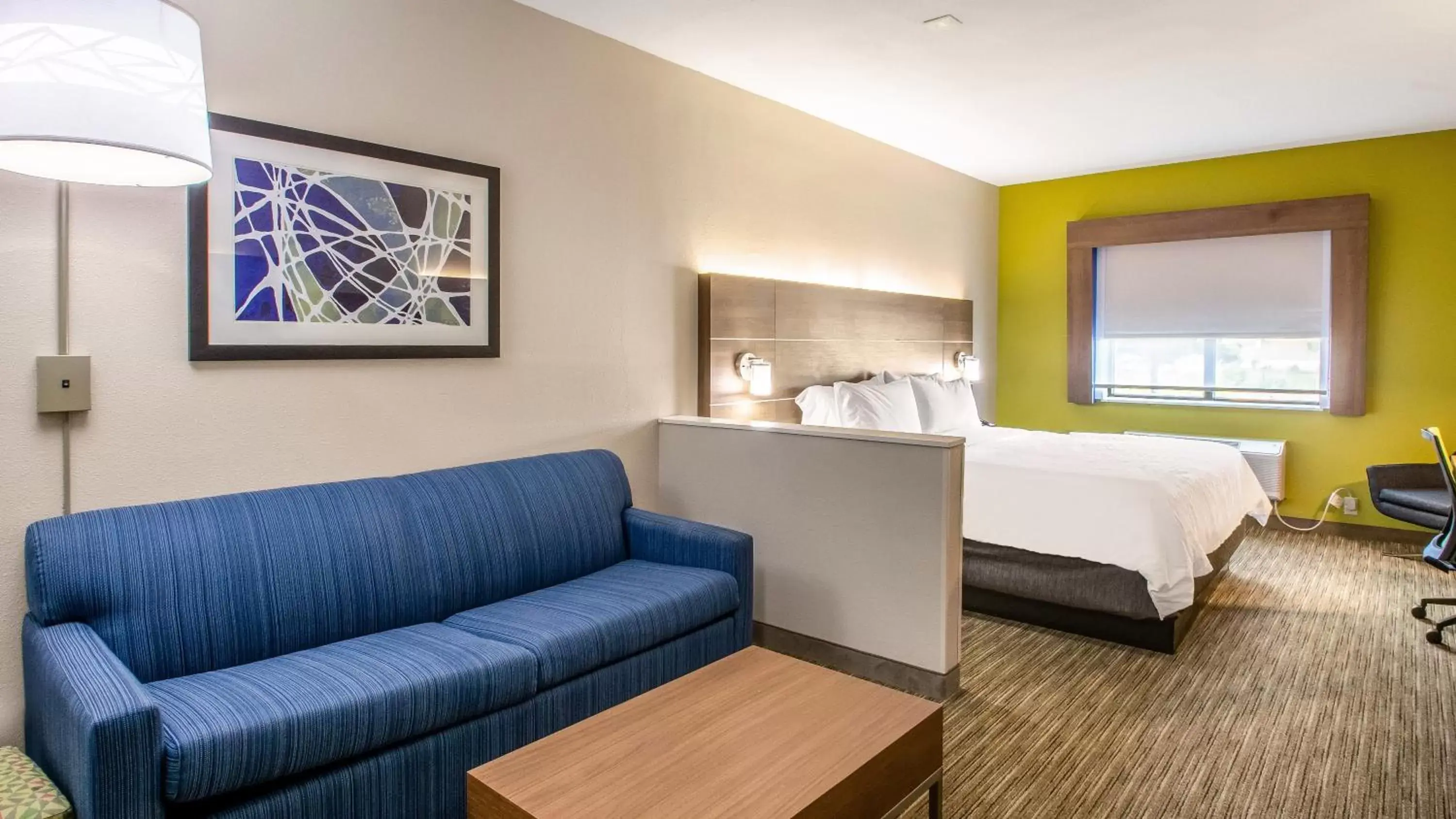 Photo of the whole room, Seating Area in Holiday Inn Express & Suites - Olathe South, an IHG Hotel