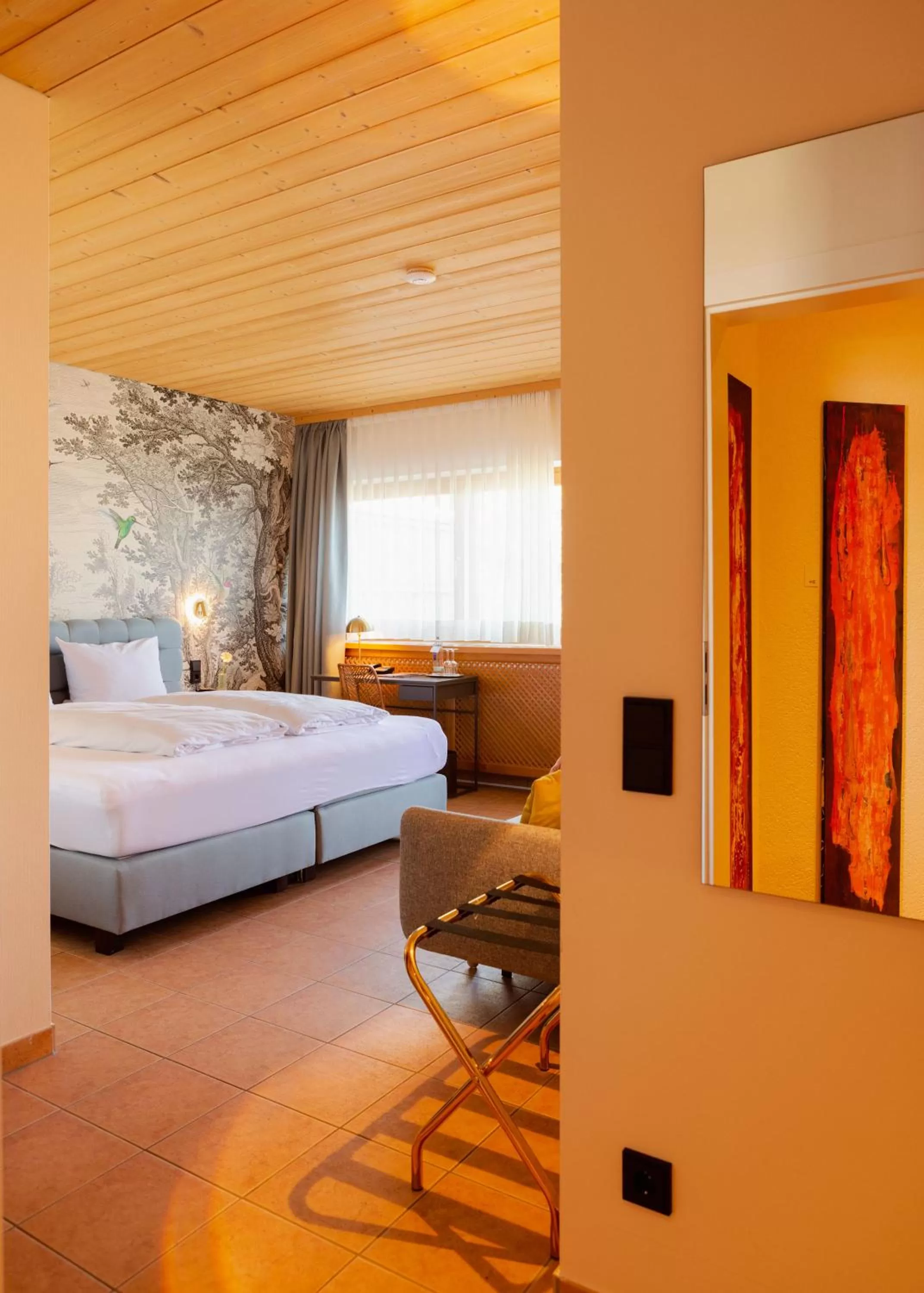 Photo of the whole room, Bed in Strandhotel SüdSee Diessen am Ammersee