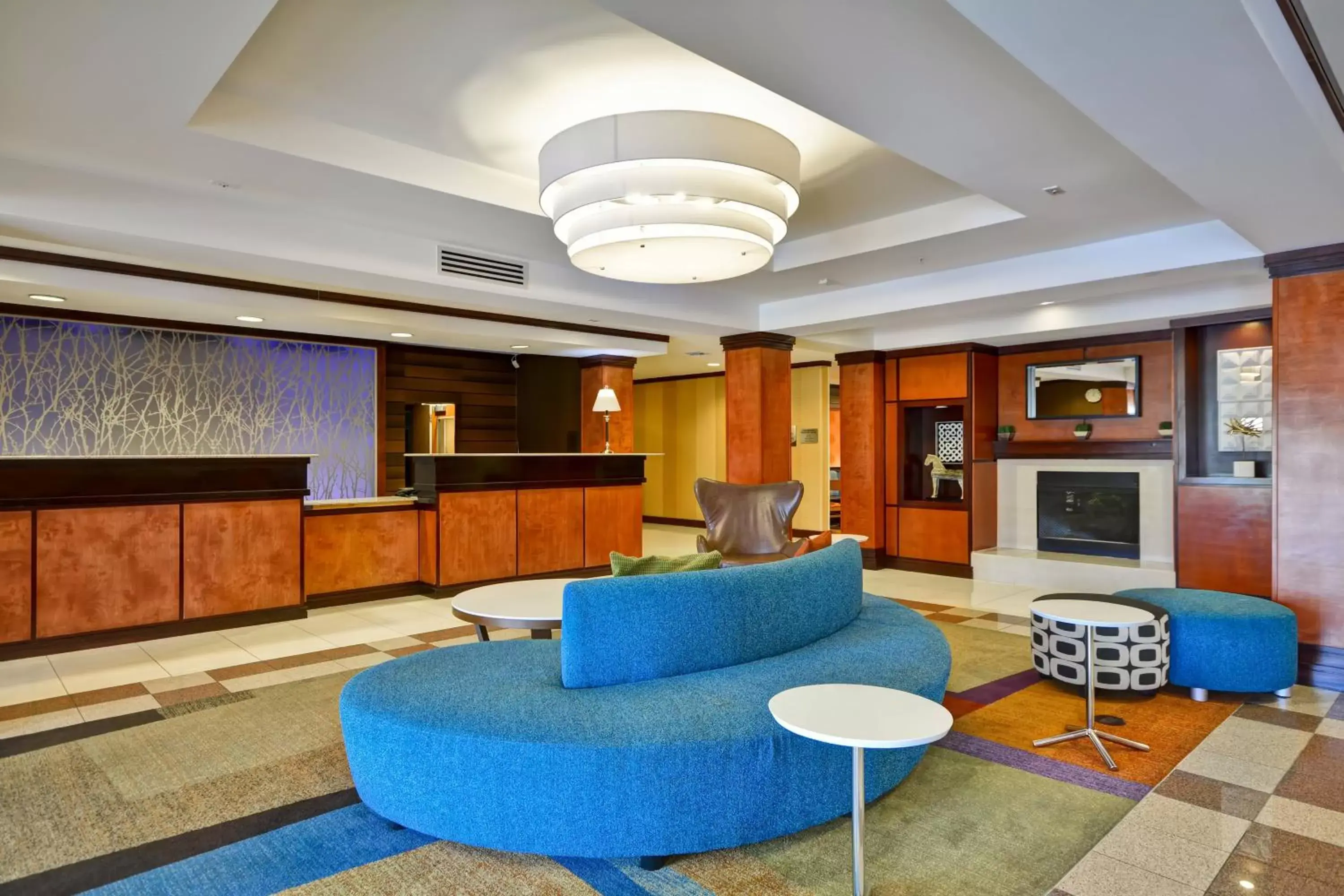 Lobby or reception, Lobby/Reception in Fairfield Inn and Suites by Marriott Birmingham Fultondale / I-65