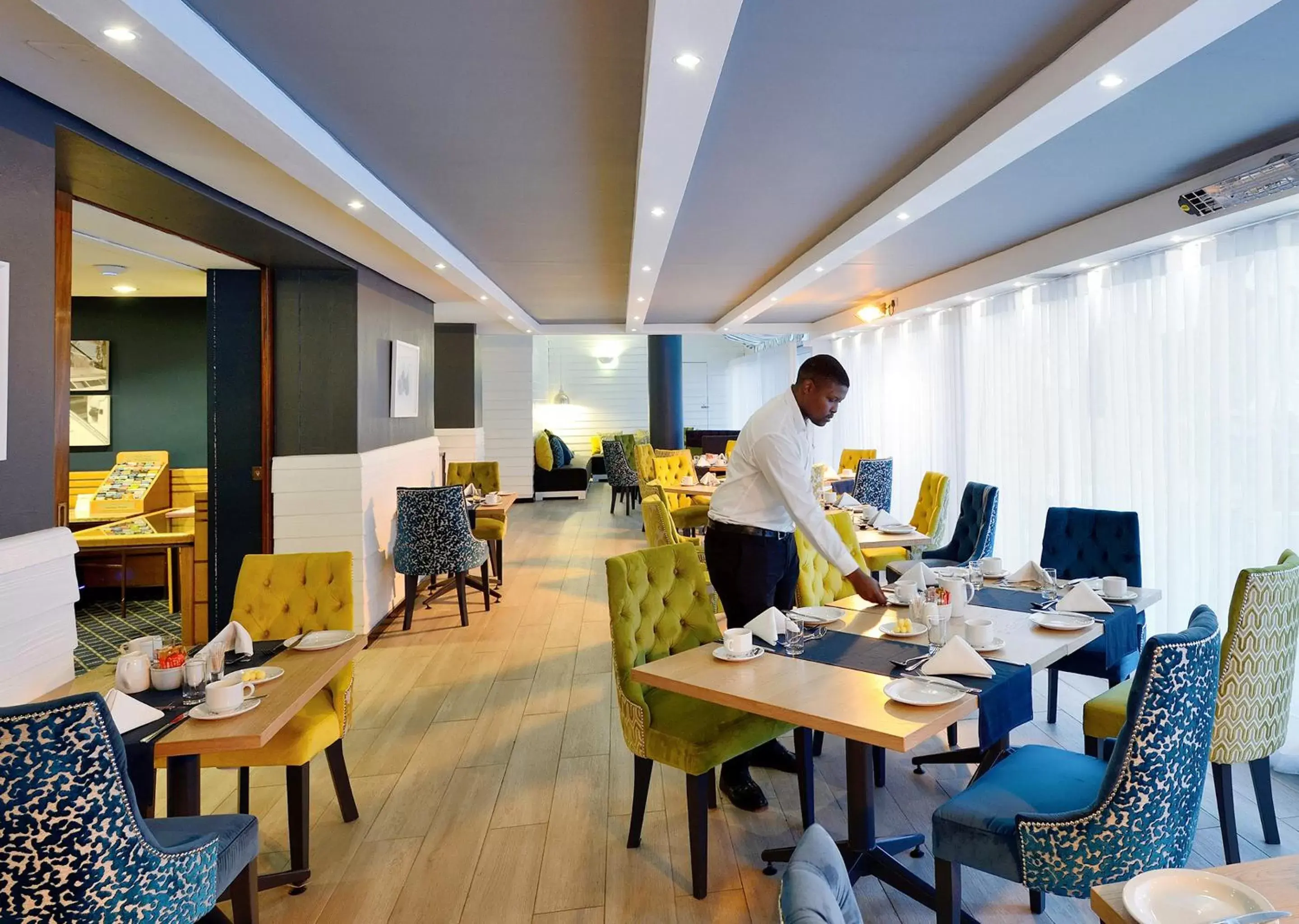 Restaurant/Places to Eat in Peninsula All Suite Hotel by Dream Resorts