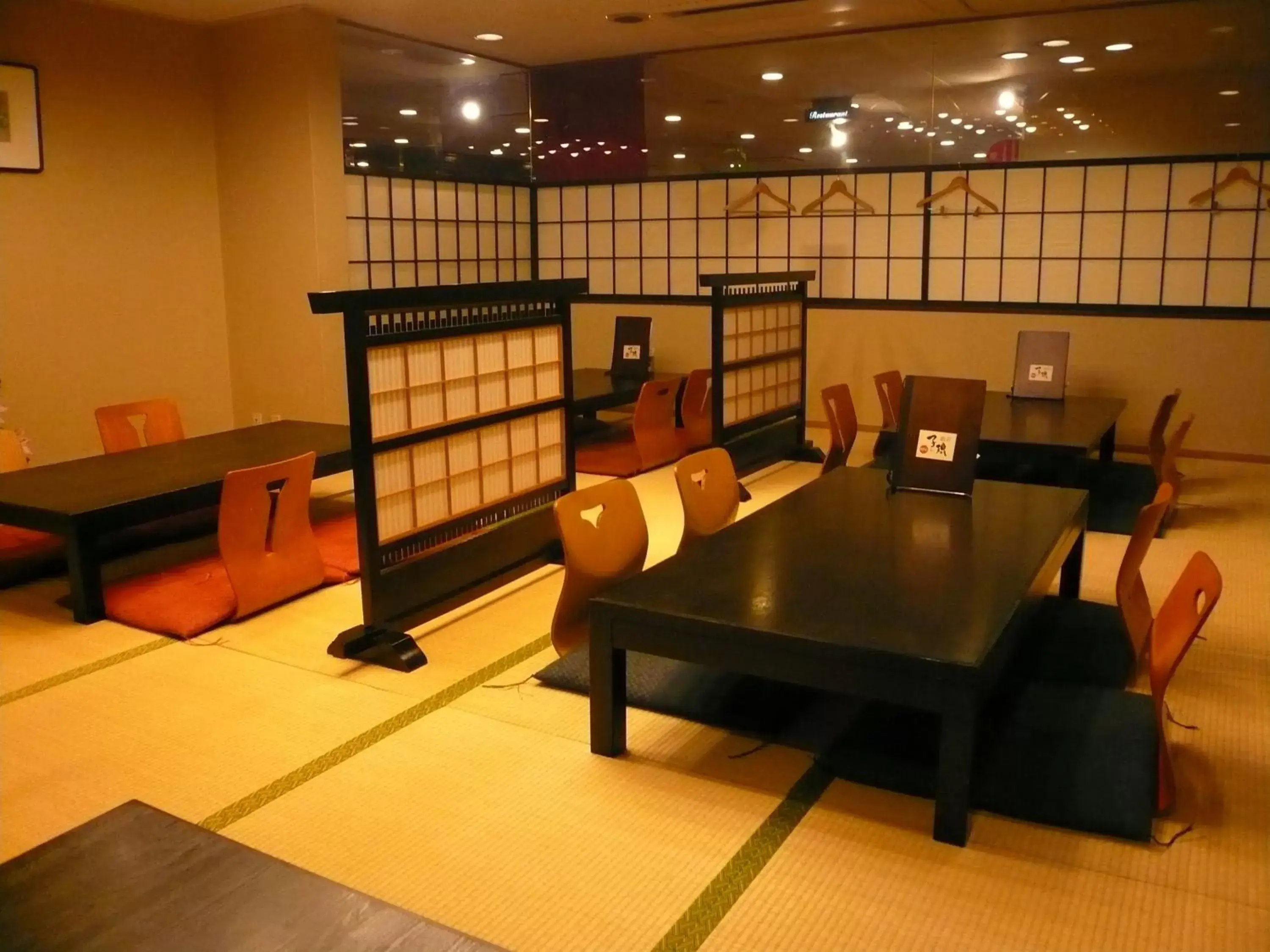 Restaurant/places to eat in Hotel Sunroute Matsuyama