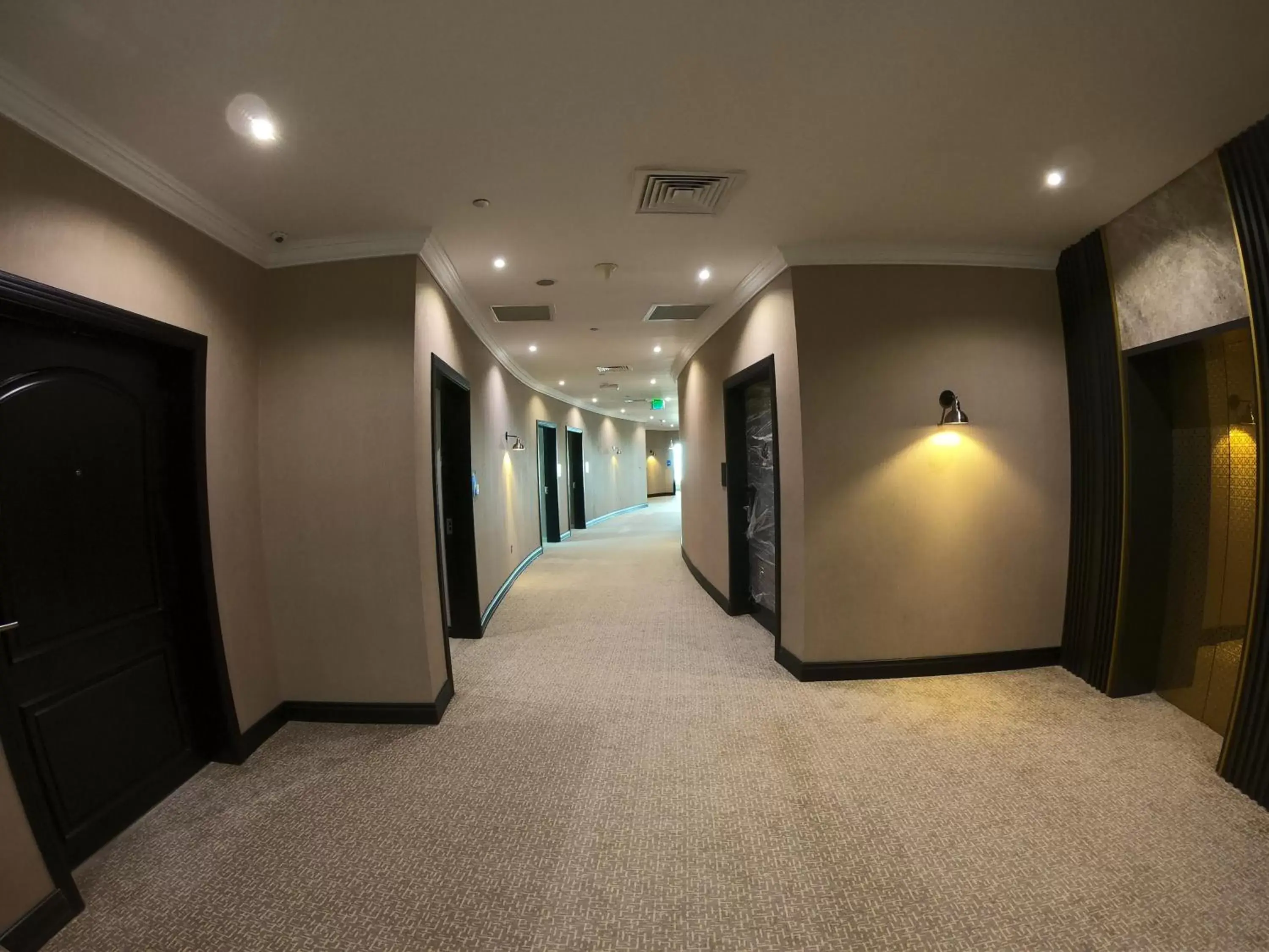 Area and facilities in Horizon Manor Hotel