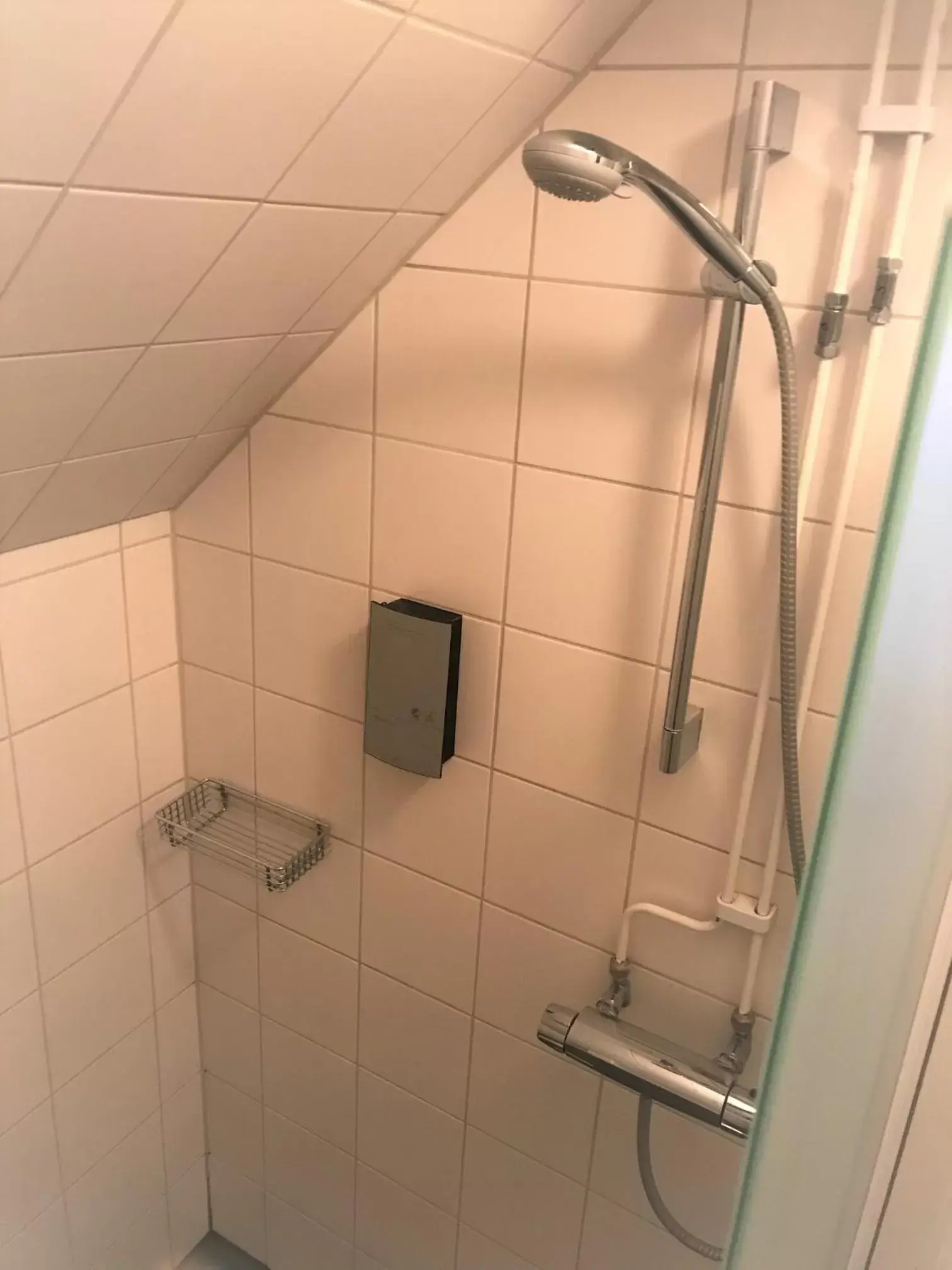 Shower, Bathroom in Akademihotellet