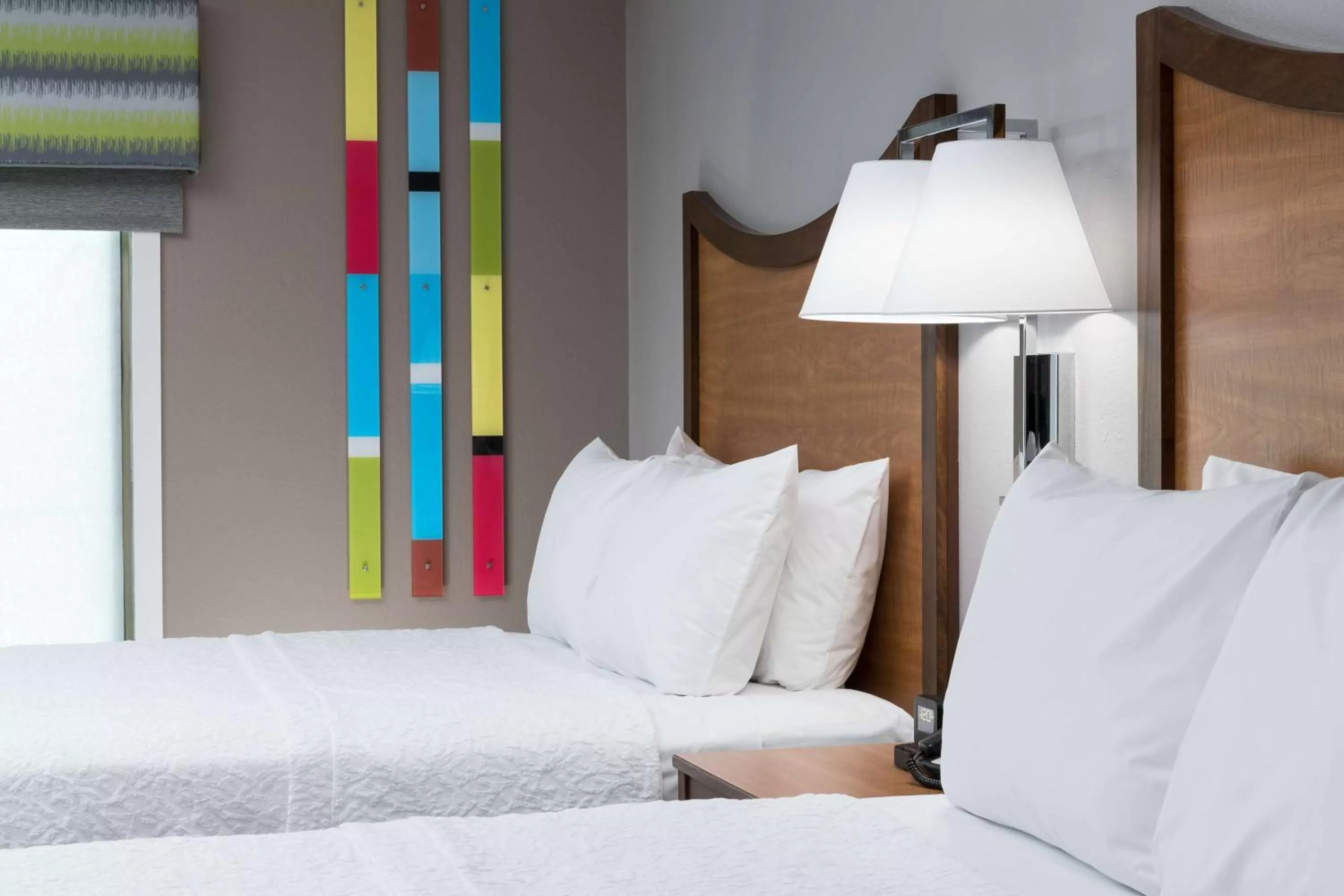 Bed in Hampton Inn & Suites Chicago North Shore