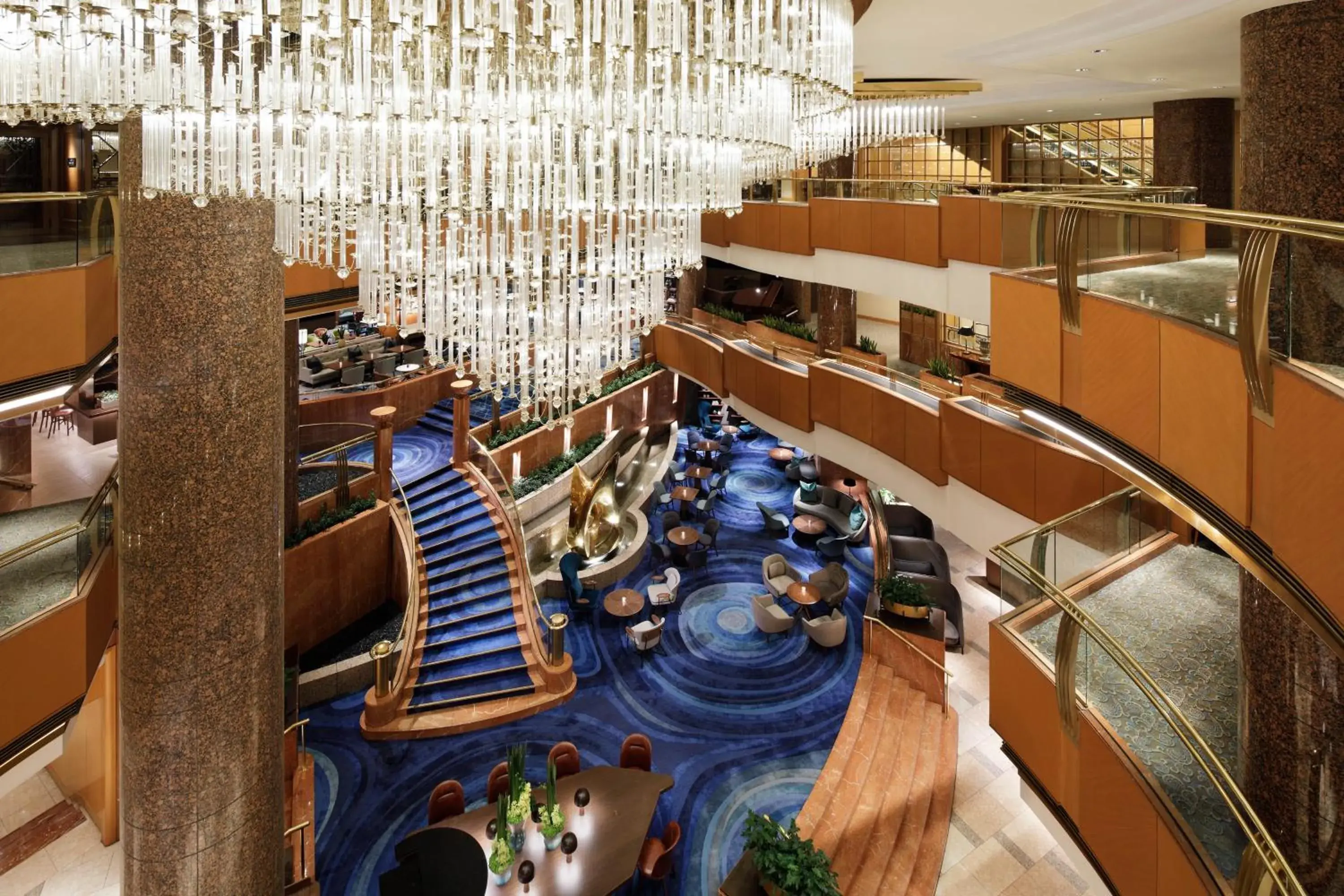 Lobby or reception in Yokohama Bay Sheraton Hotel and Towers